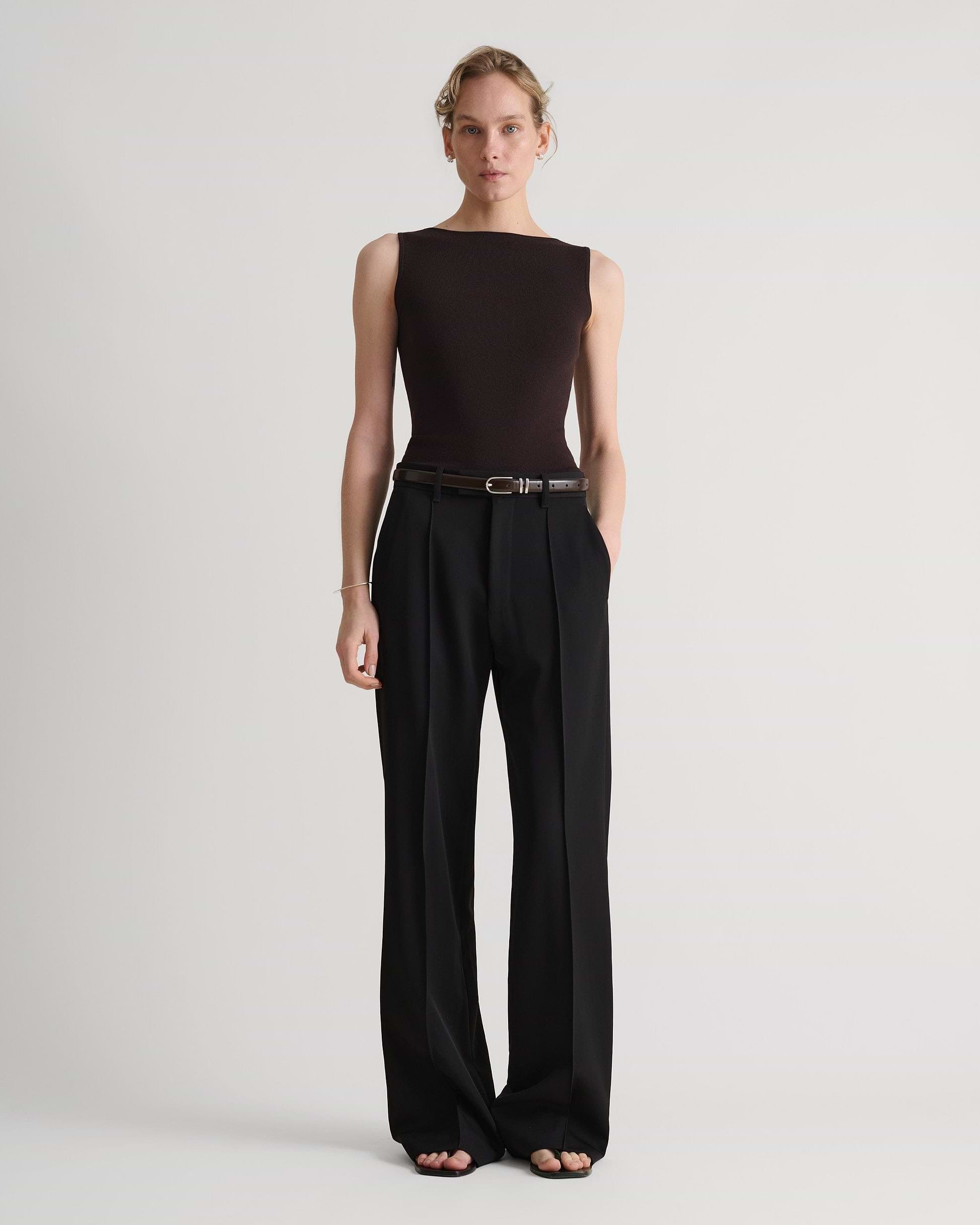 Women's Merino Wool Straight Neck Vest - Umber