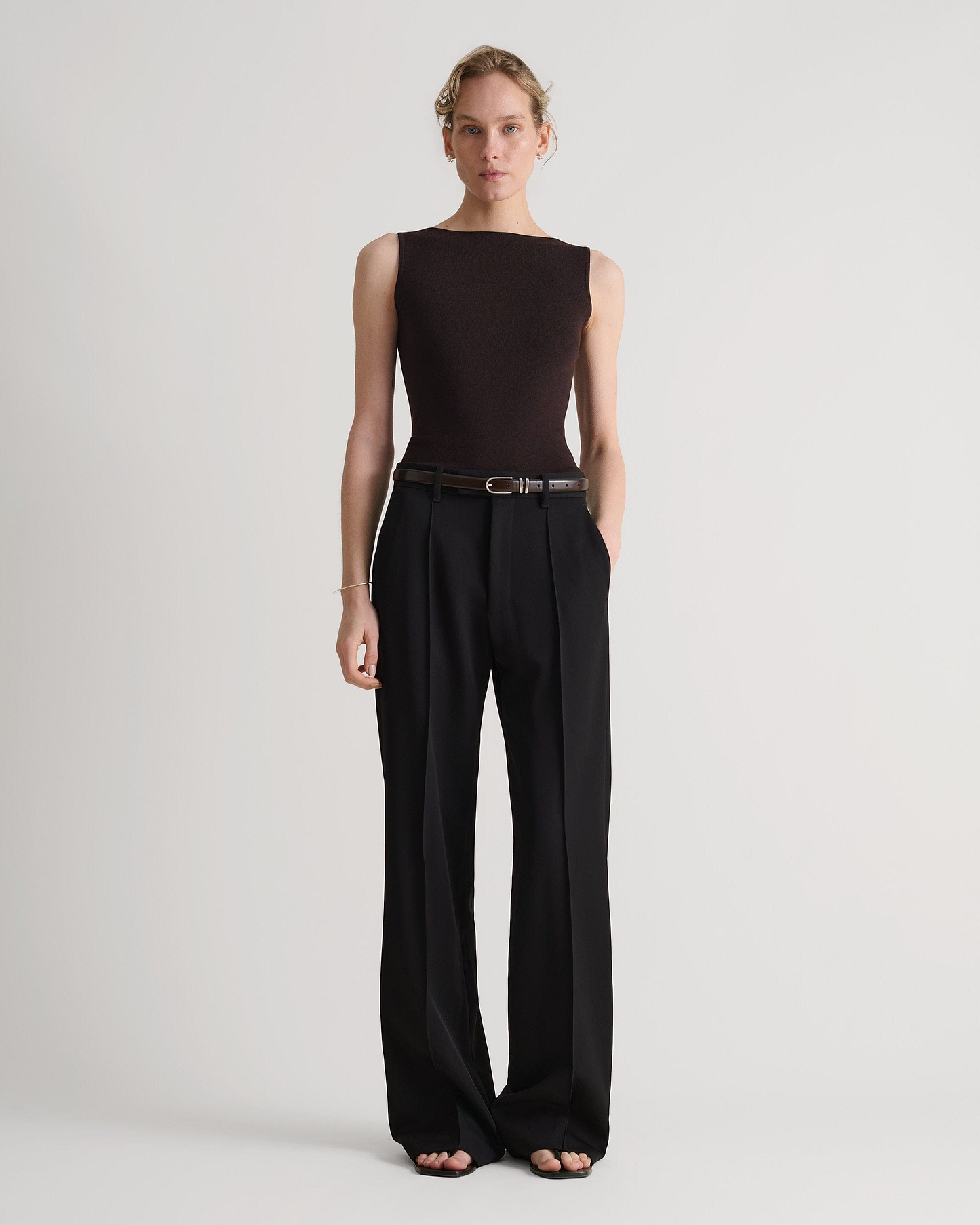 Women's Merino Wool Straight Neck Vest - Umber