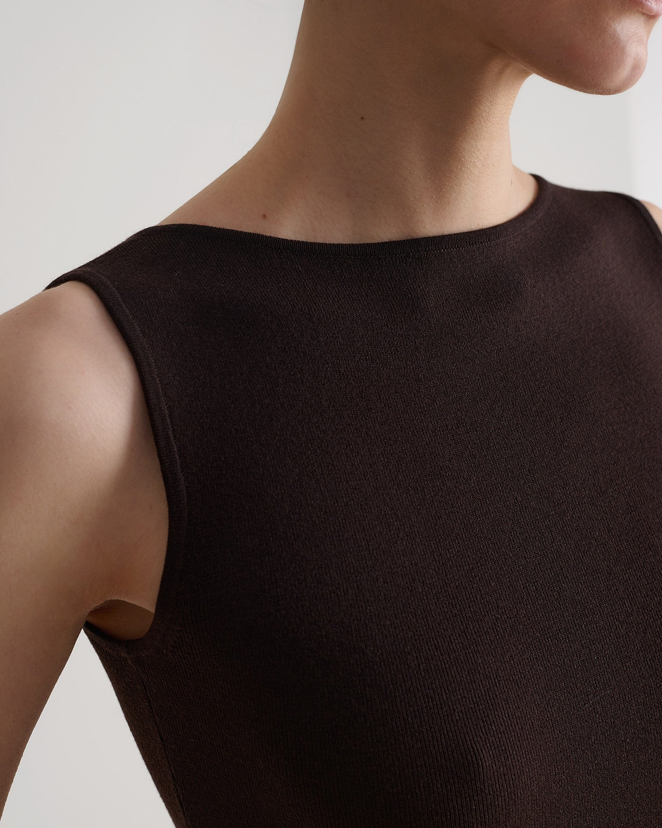 Slash neck