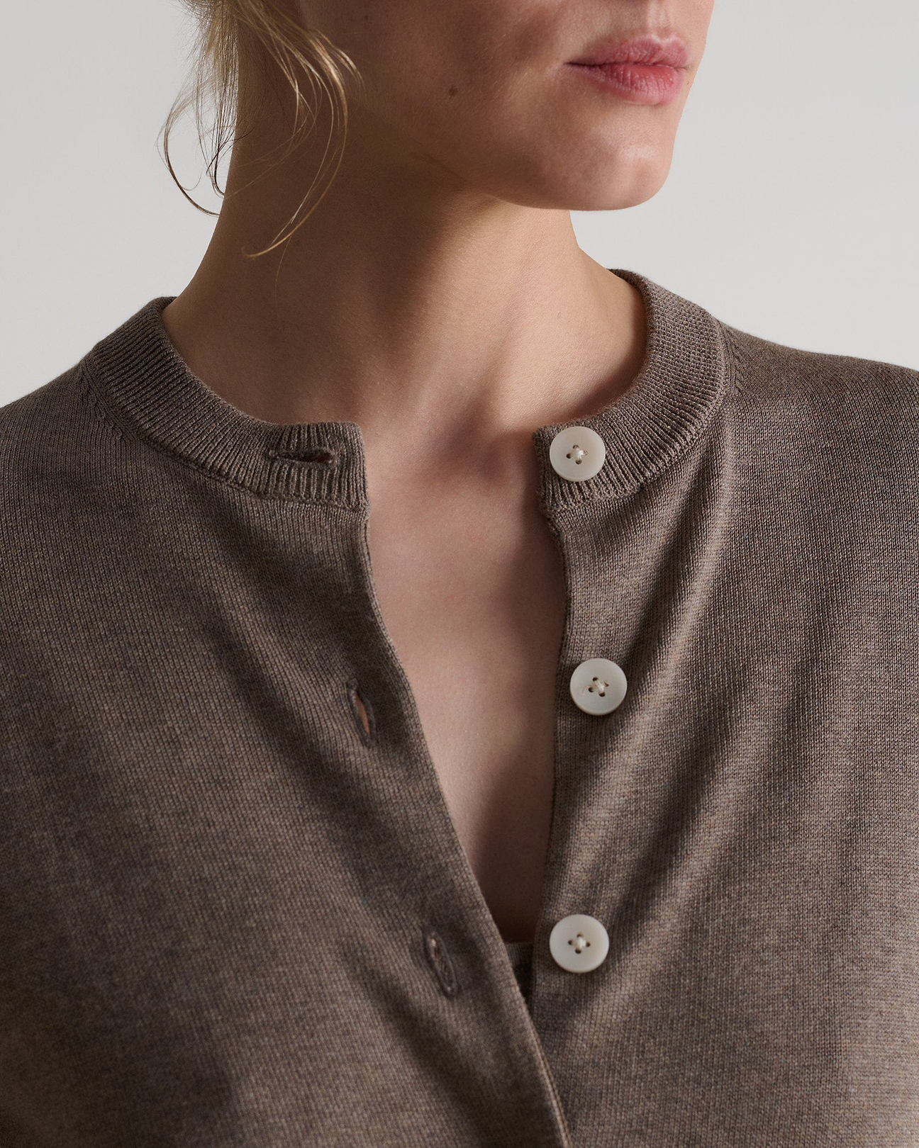 Double-layer neck trim