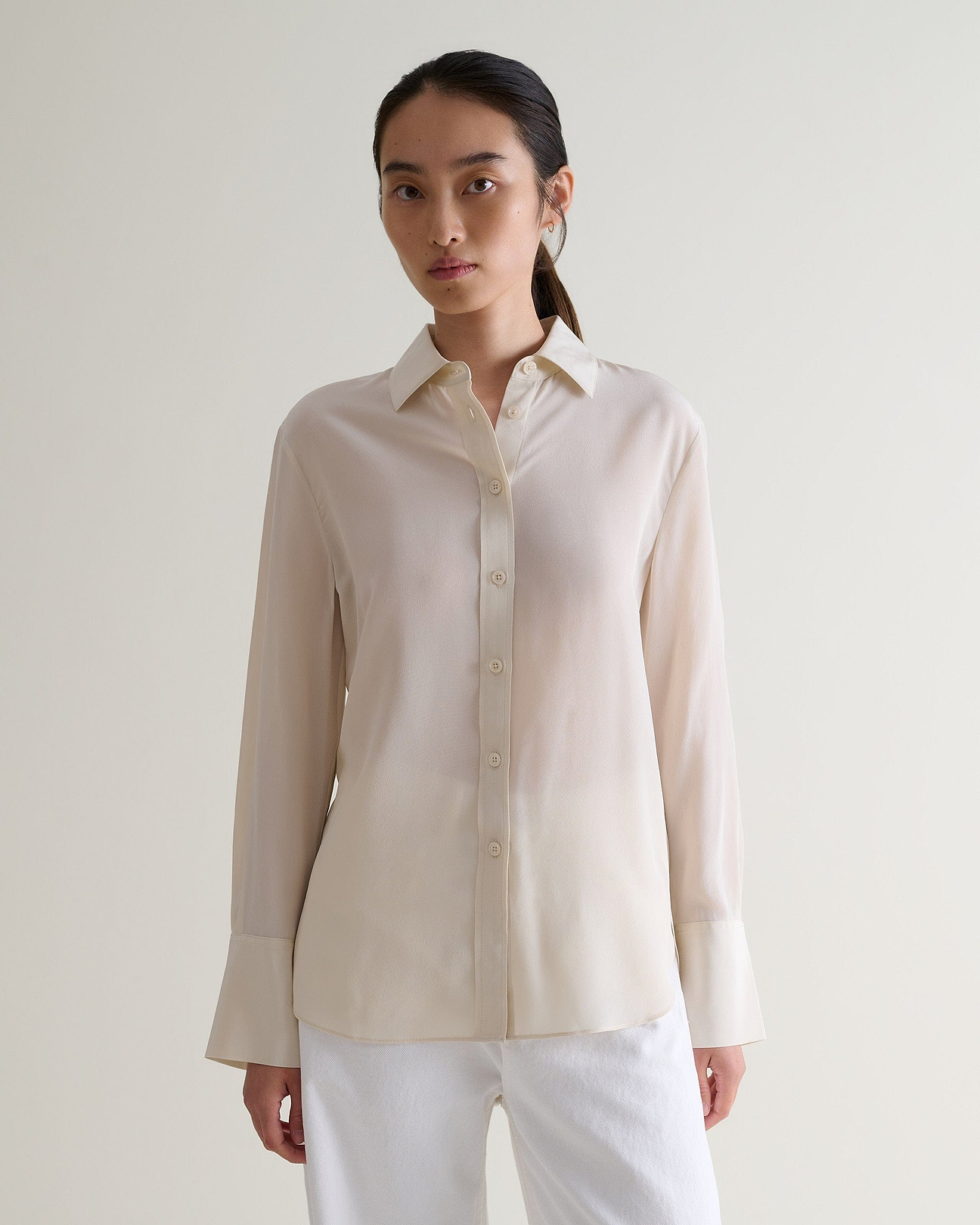 Soft tailored silhouette