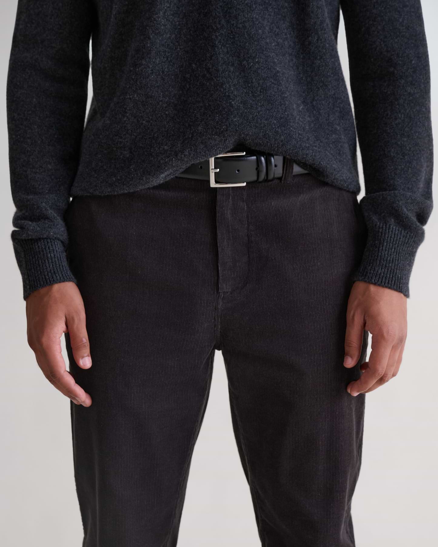 Men's Smooth Grain Silver Buckle Leather Belt - Black