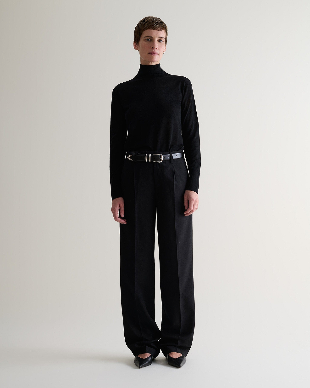 Regular fit with soft volume at hem