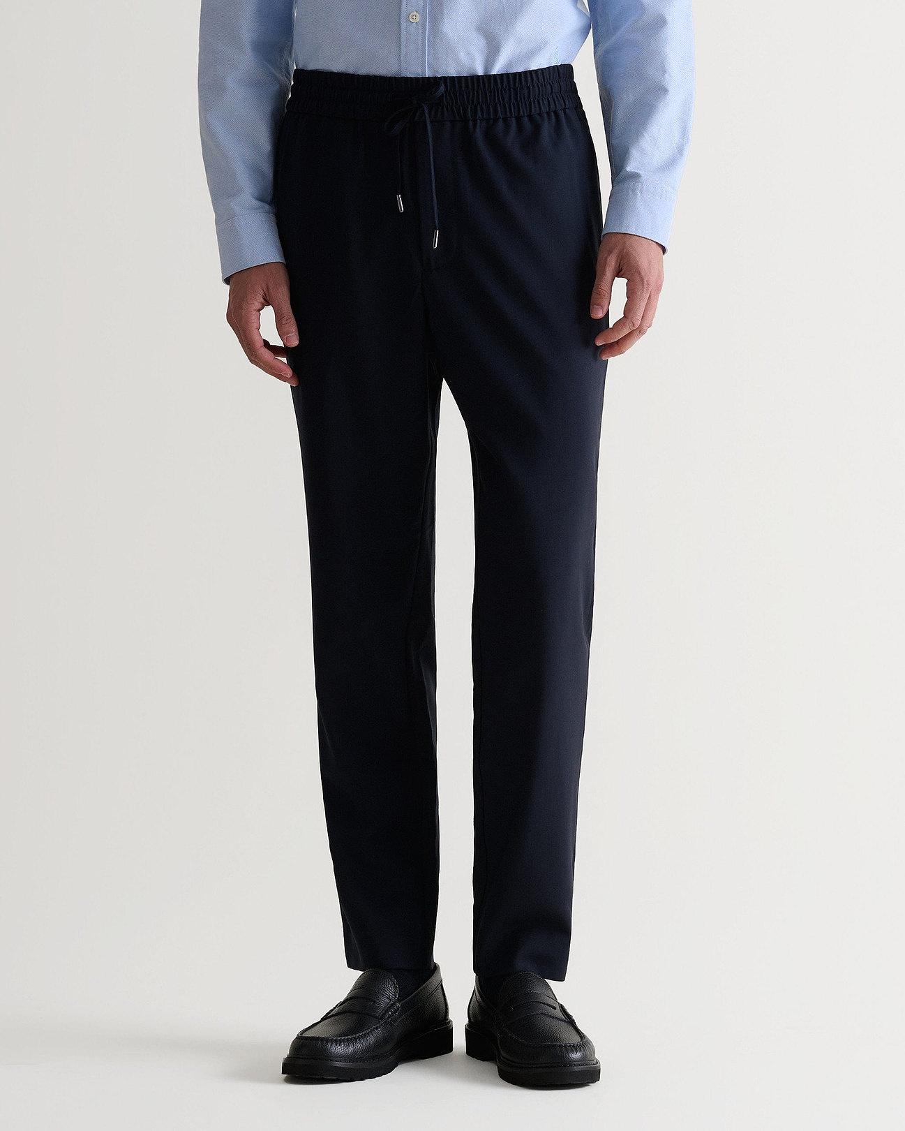 Mid-rise, Elasticated drawstring waist
