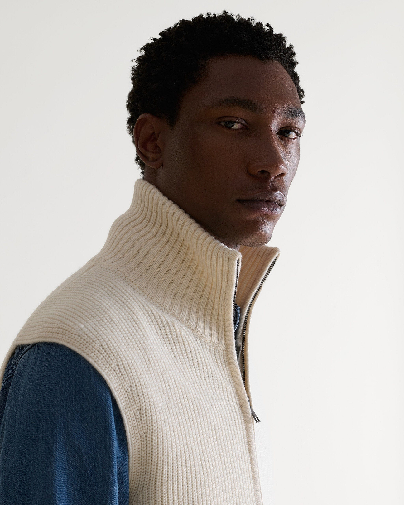  High funnel neckline