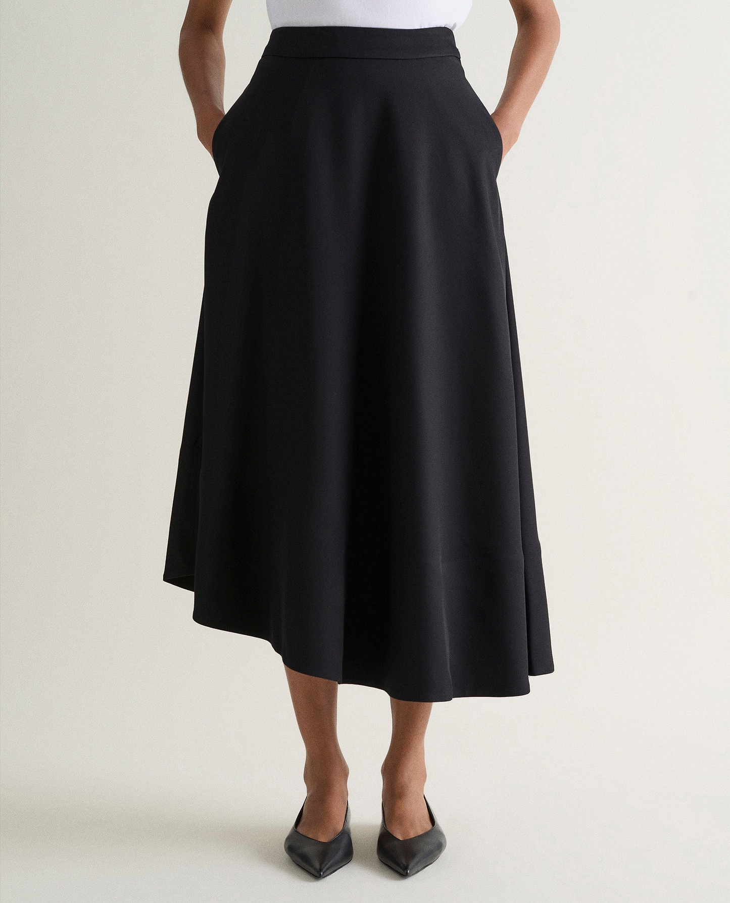 Women's NAIA™ Asymmetric Skirt - Black