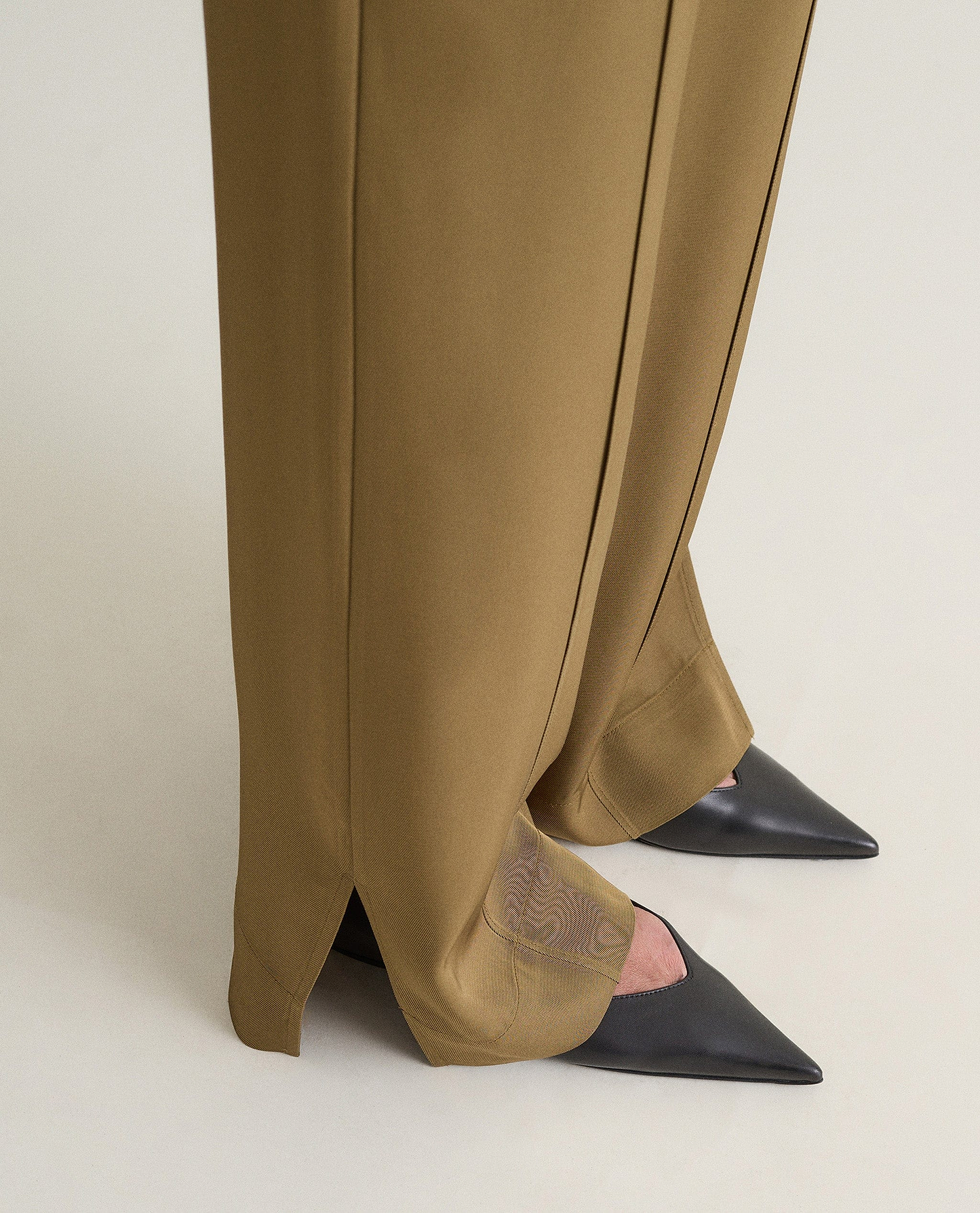 Women's NAIA™ Tailored Track Trouser - Golden Olive