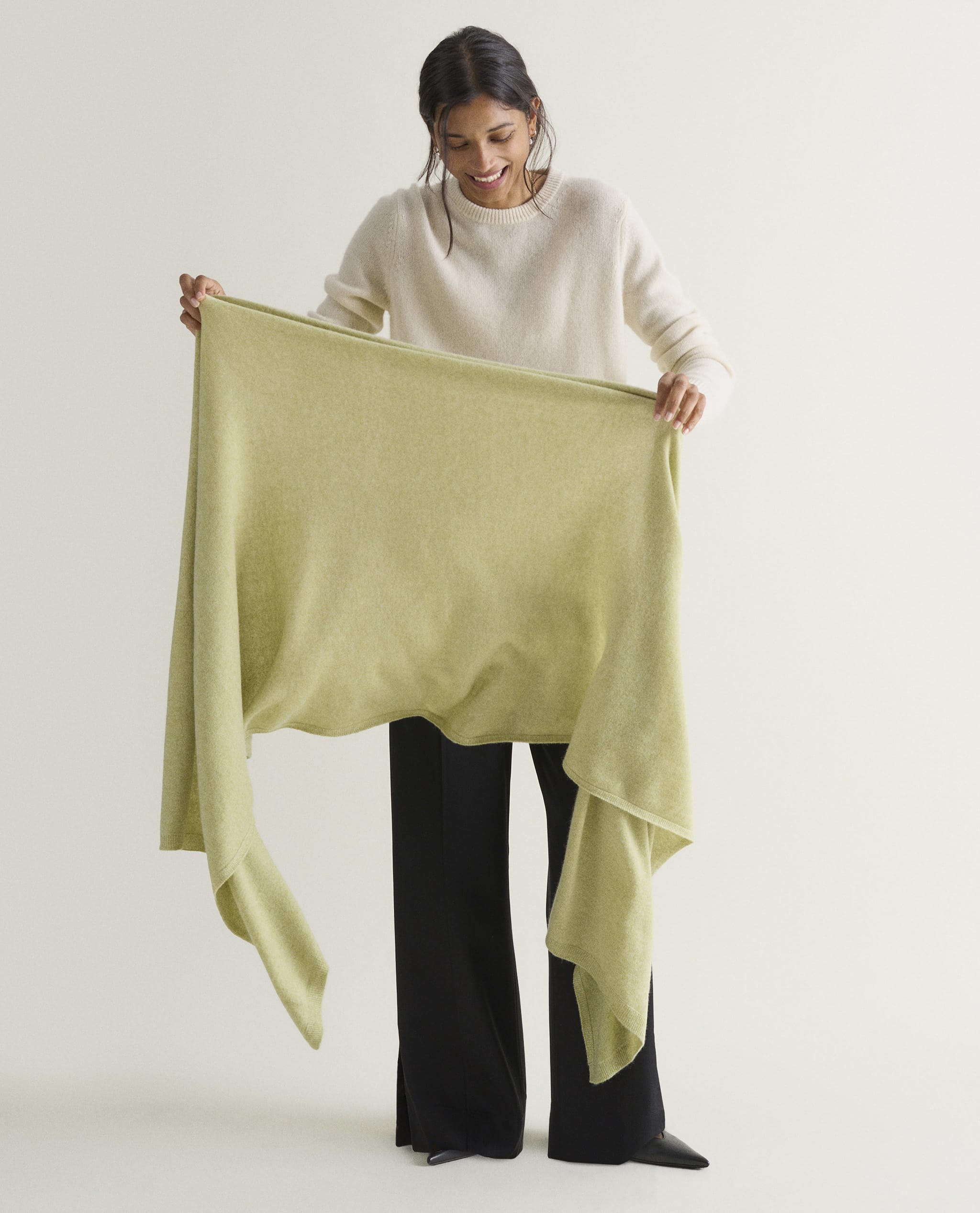 Oversized Finest Cashmere Wrap - Lichen