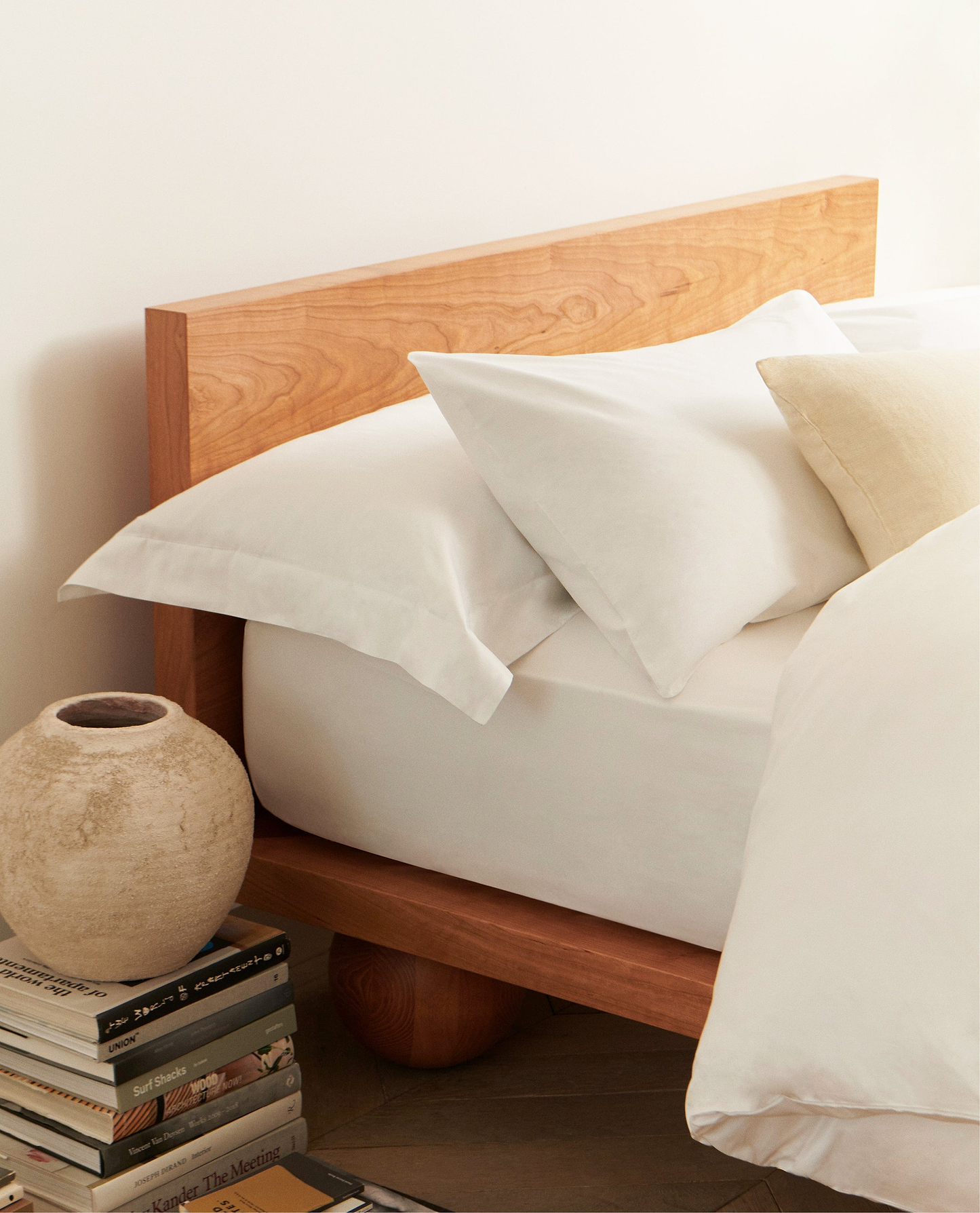Image 4 of 4 showing Rise & Fall's Soft & Smooth Cotton Sateen Oxford Pillowcase Set in white.