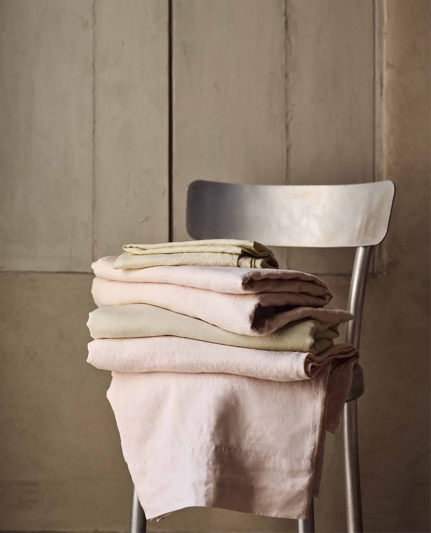 Image 6 of 6 showing Rise & Fall's House of Grey linen flat bed sheet in peach and celery.