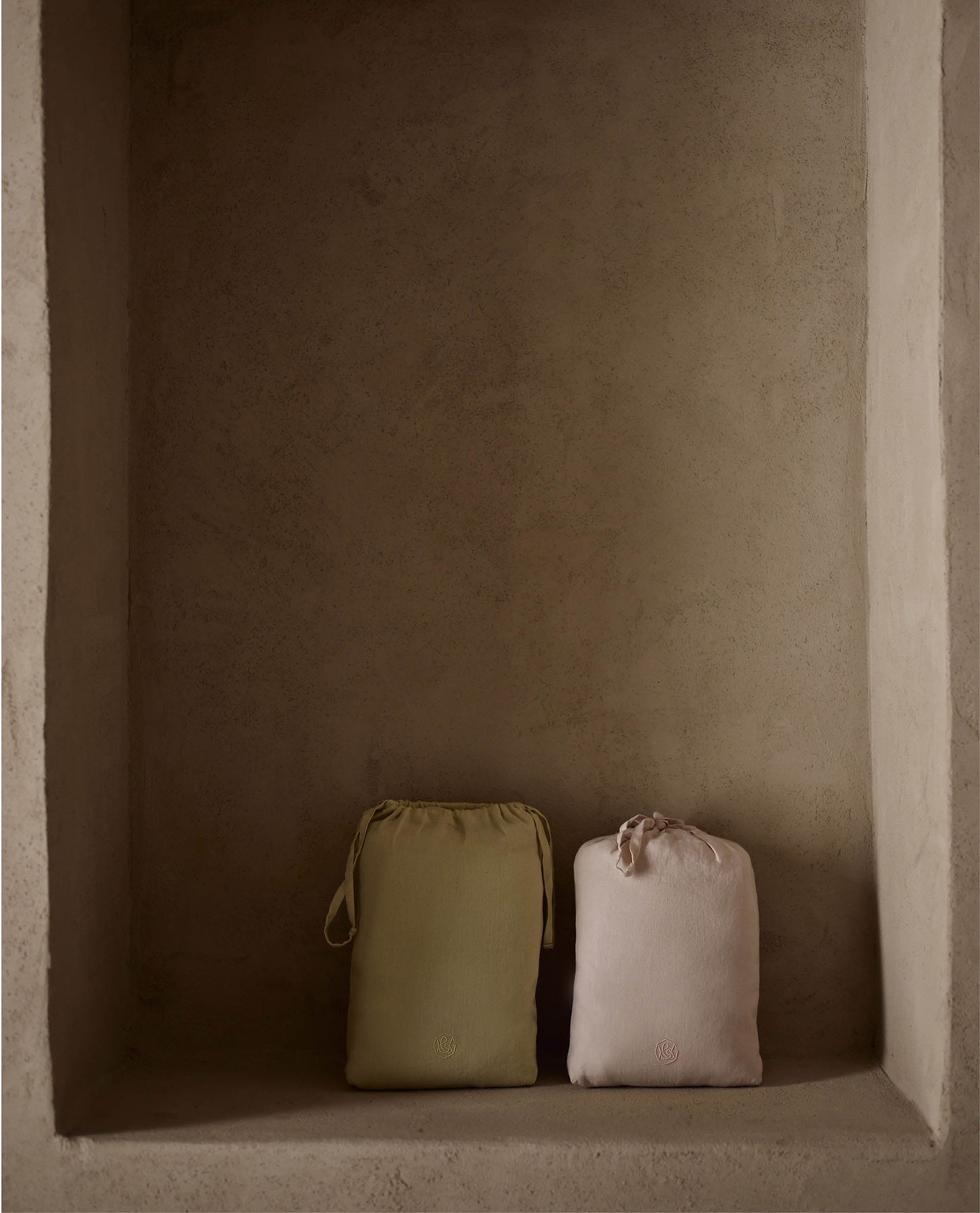 Image 6 of 6 showing Rise & Fall's House of Grey European Flax™ linen fitted sheets in bags.