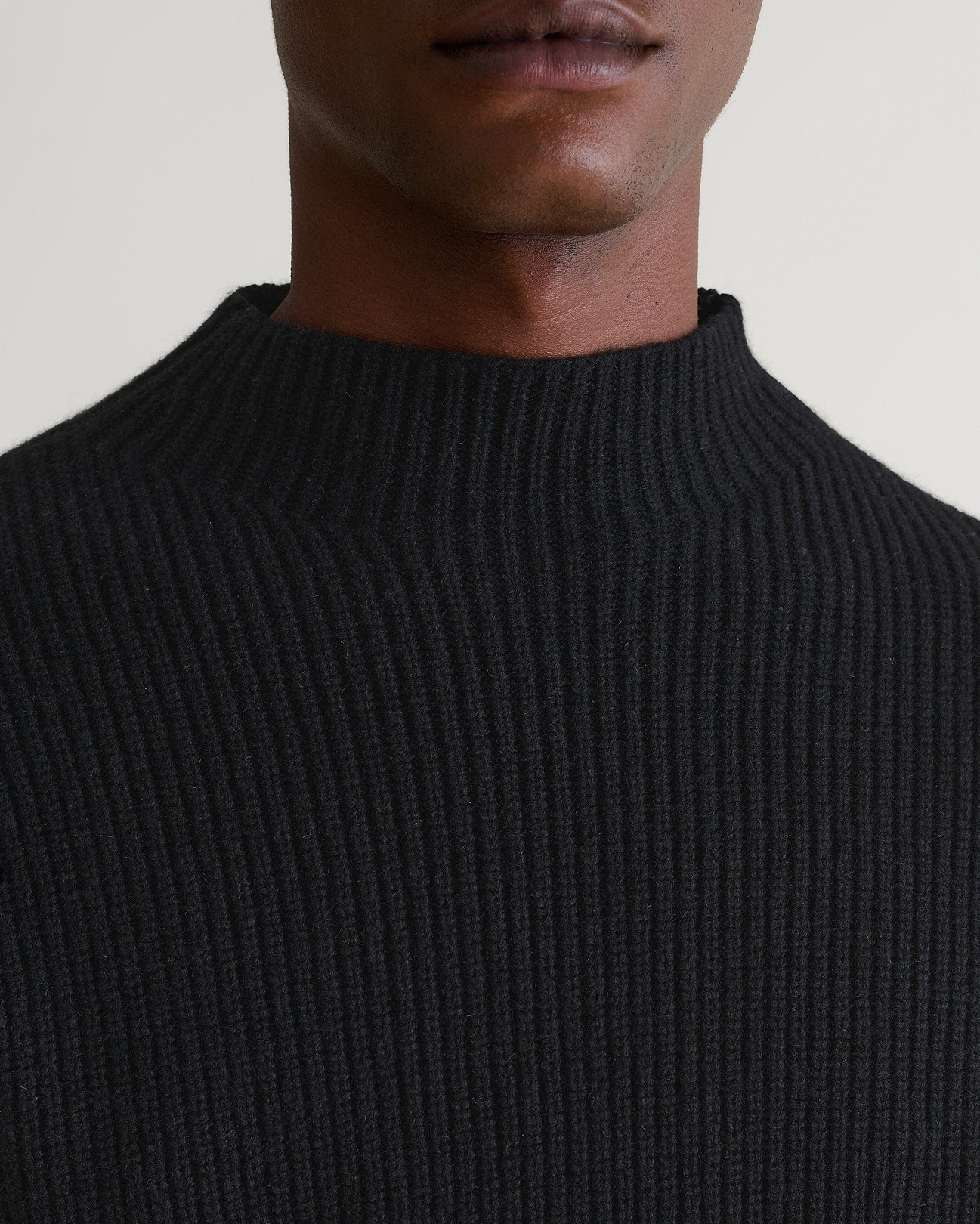 Structured Stand Neck
