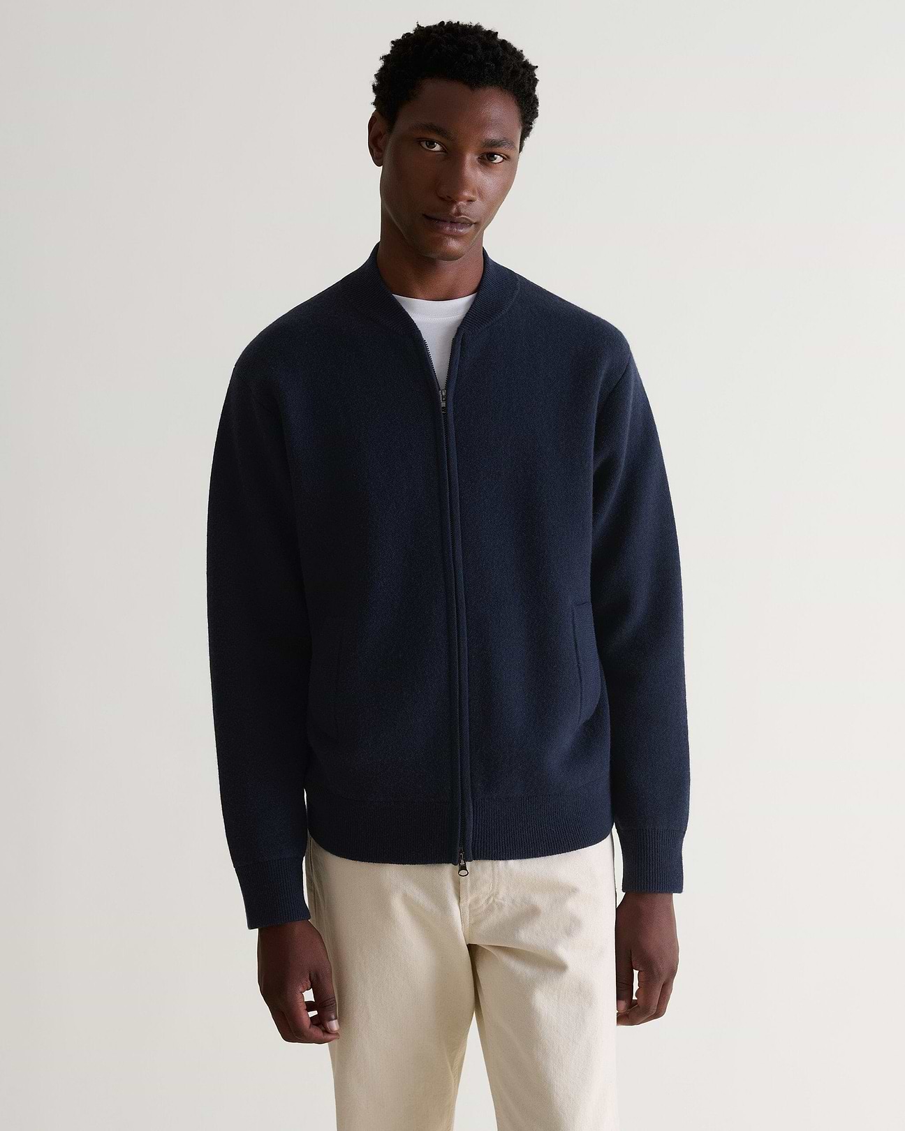 Two-way zip fastening