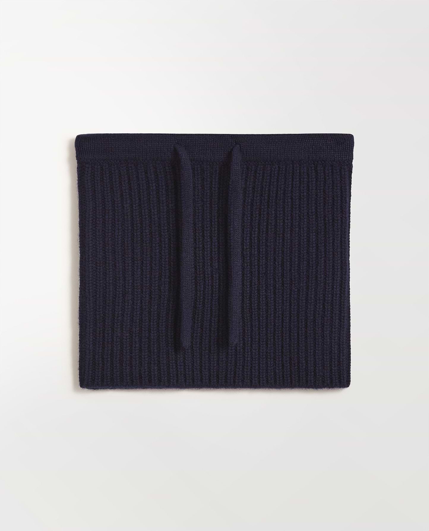 Close up of Rise & Fall's indigo cashmere merino drawstring snood