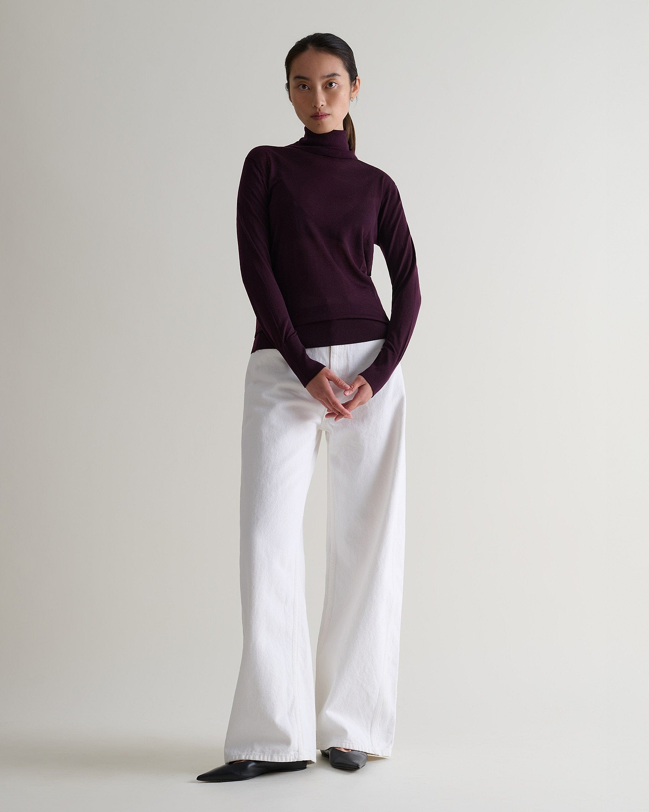 Regular fit with soft volume at hem