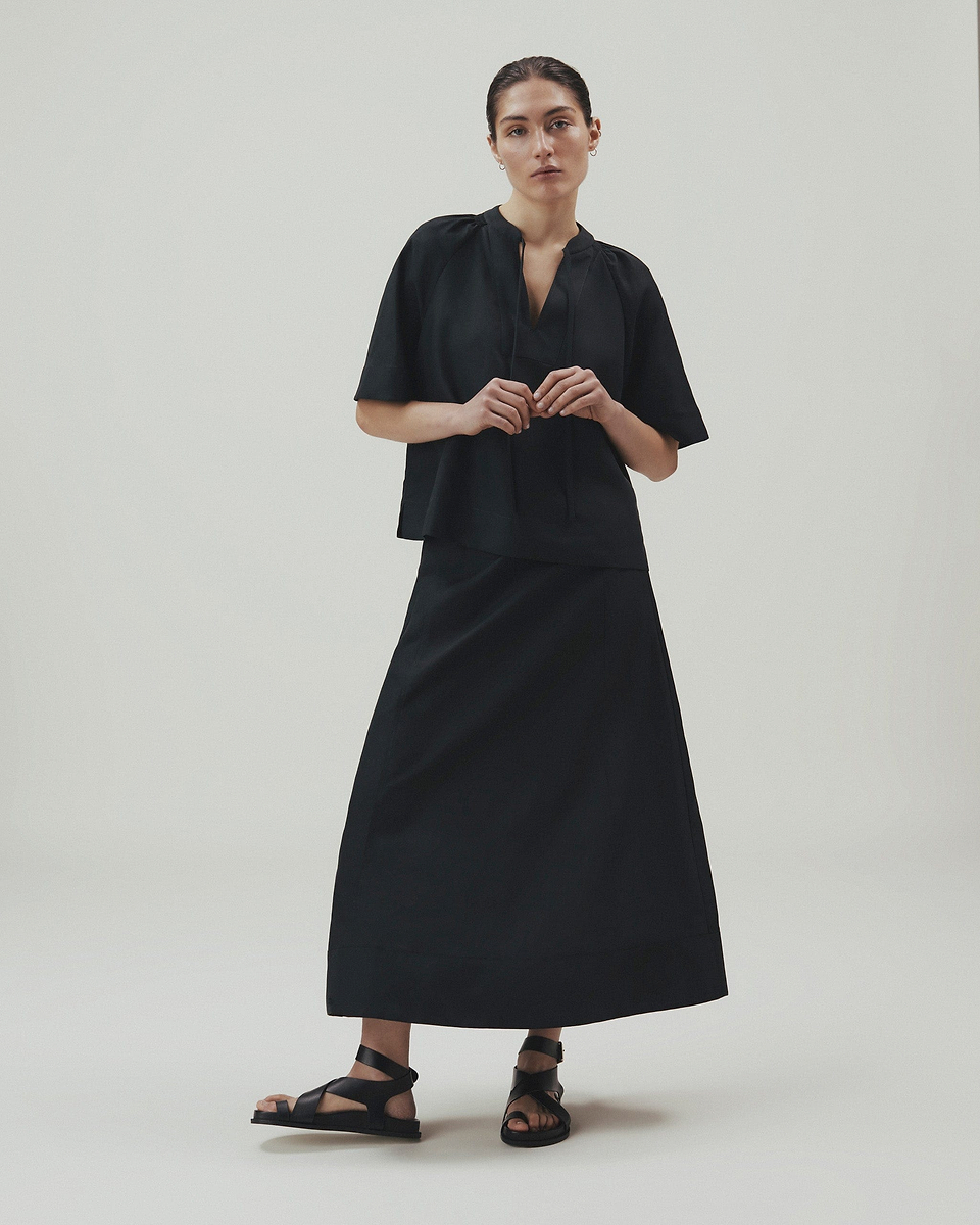 Women's Future-Linen Tie Neck Blouse - Black