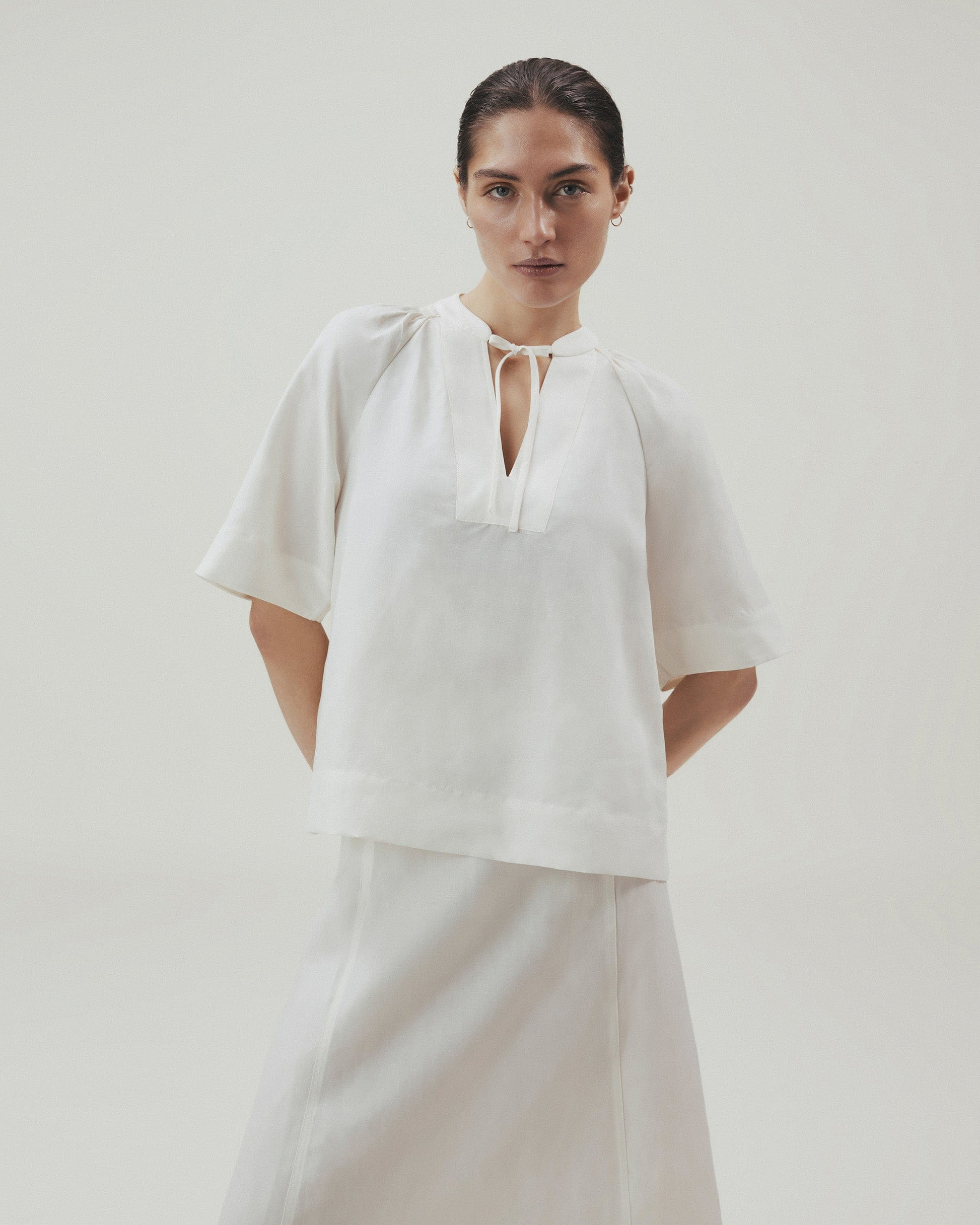 Women's Future-Linen Tie Neck Blouse - Buttermilk