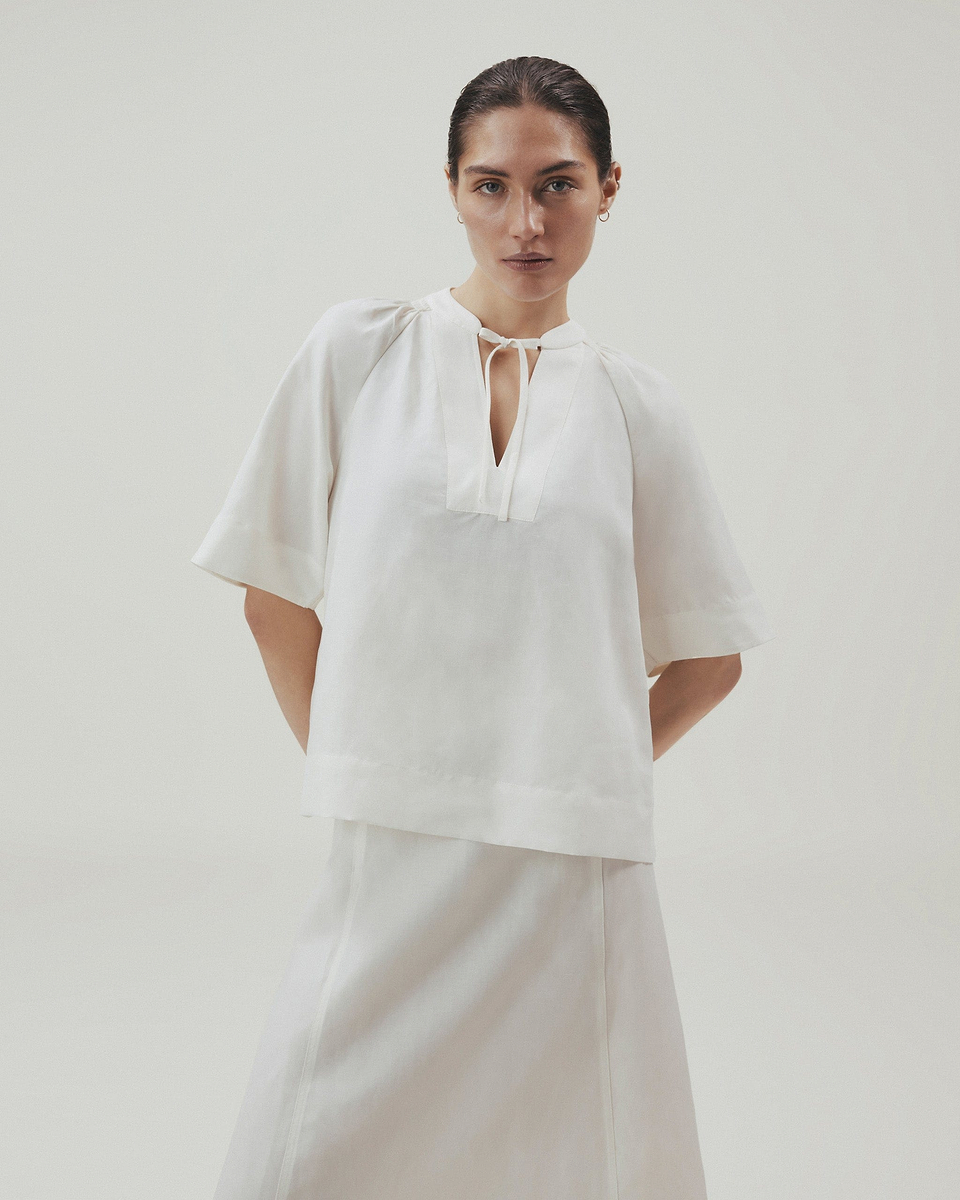 Women's Future-Linen Tie Neck Blouse - Buttermilk