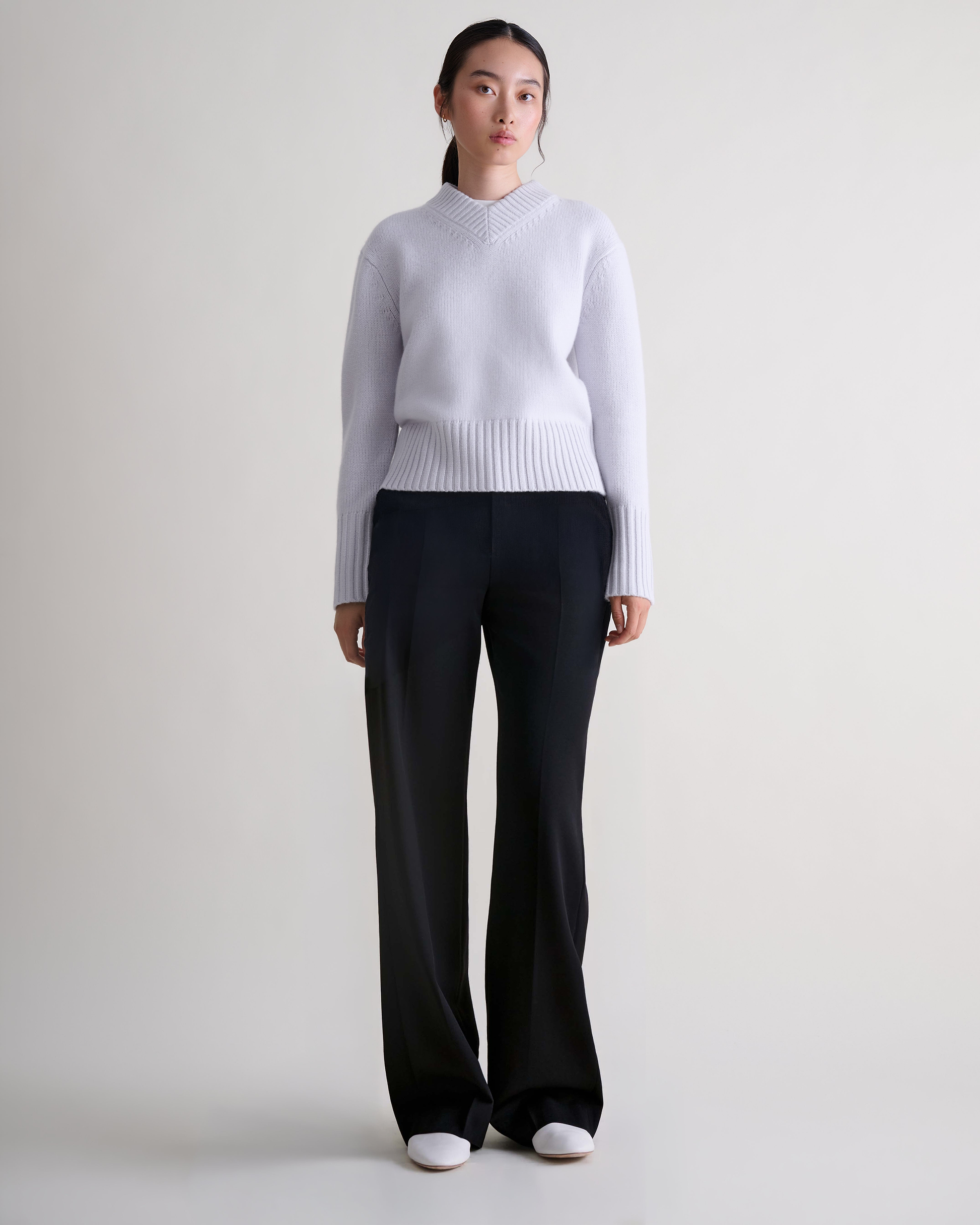 Women's Wool V-neck Jumper - Ice Blue
