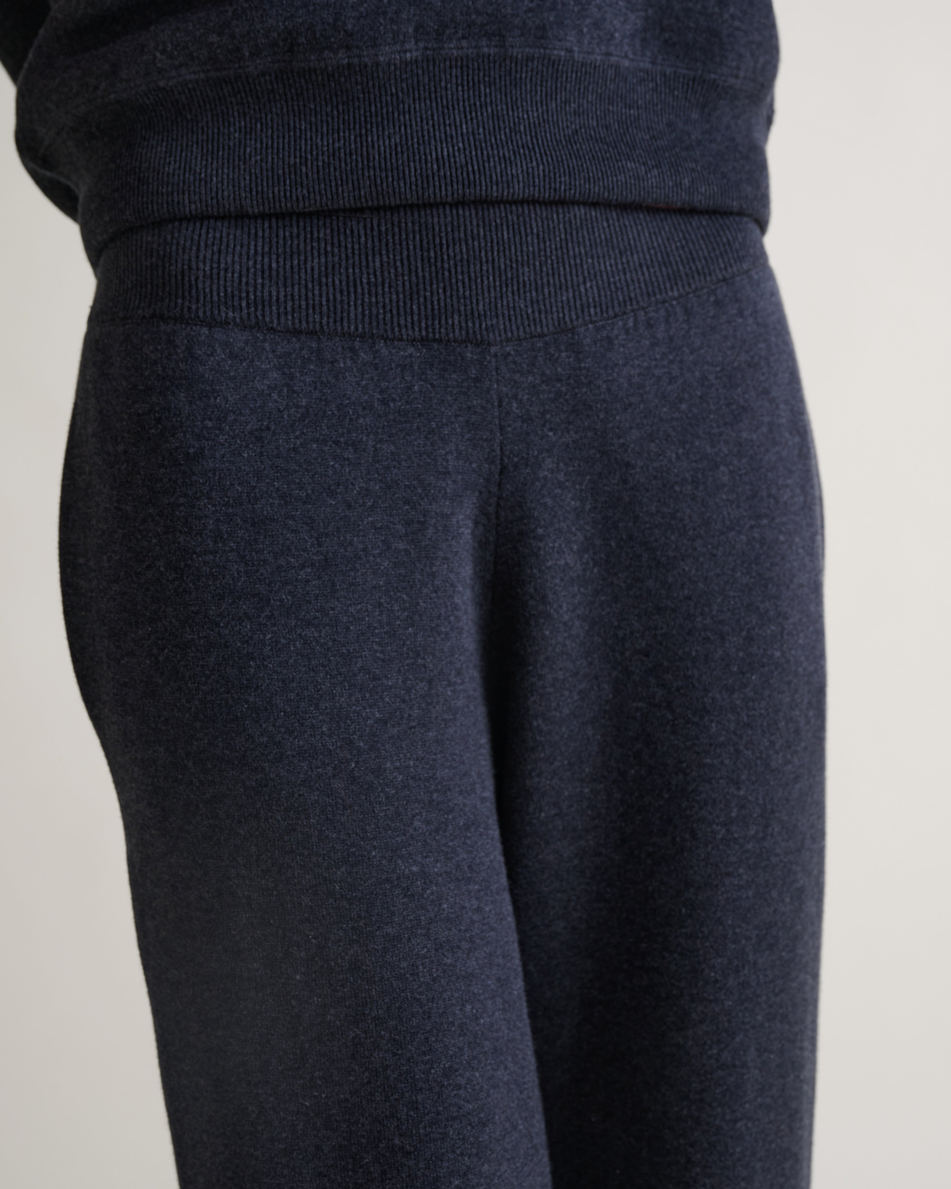 Women's Merino Cotton Tapered Knit Trouser - Graphite/Mid Grey