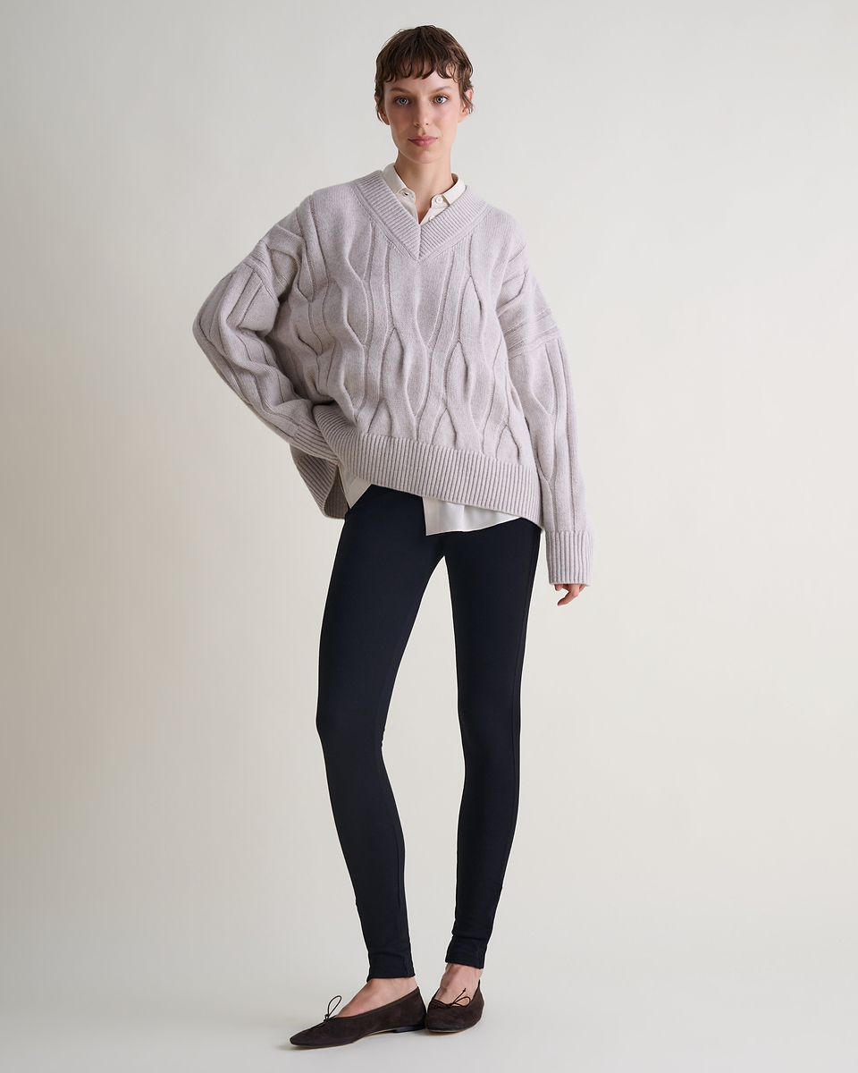 Lambswool Cable Knit V-neck Jumper - Bone