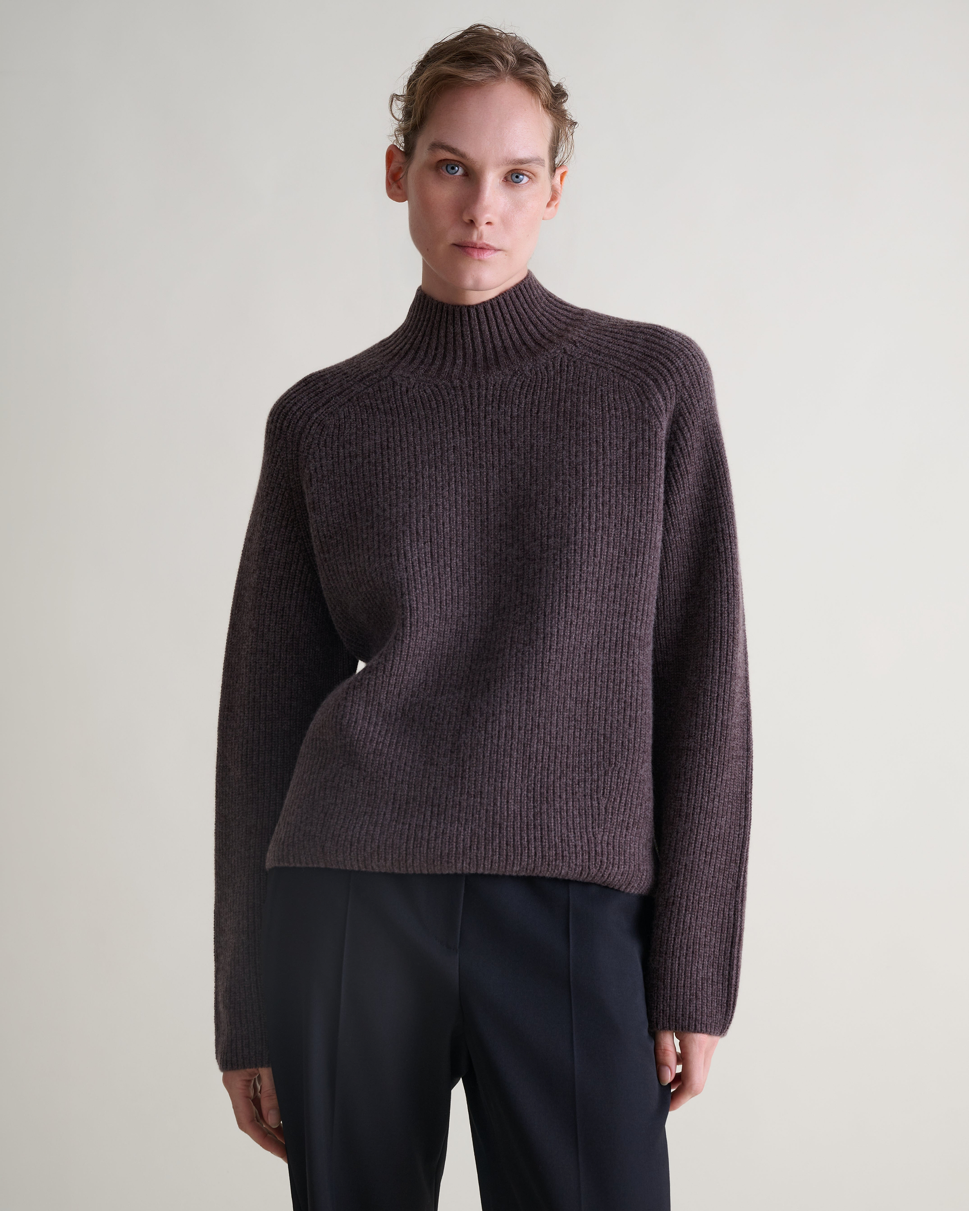 Women's Cashmere Merino Ribbed High Neck Jumper - Chocolate