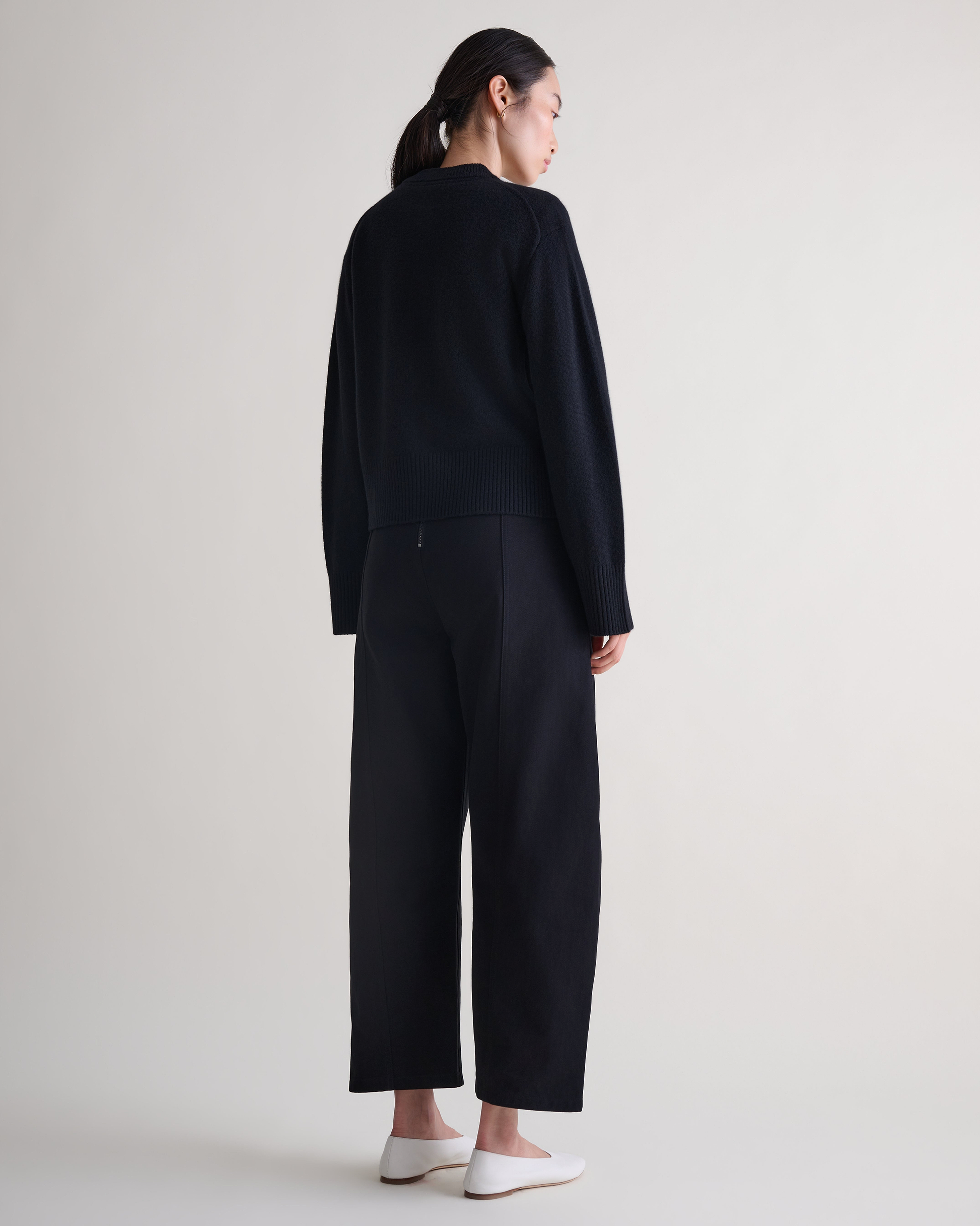 Women's Wool Crew Neck Cardigan - Black