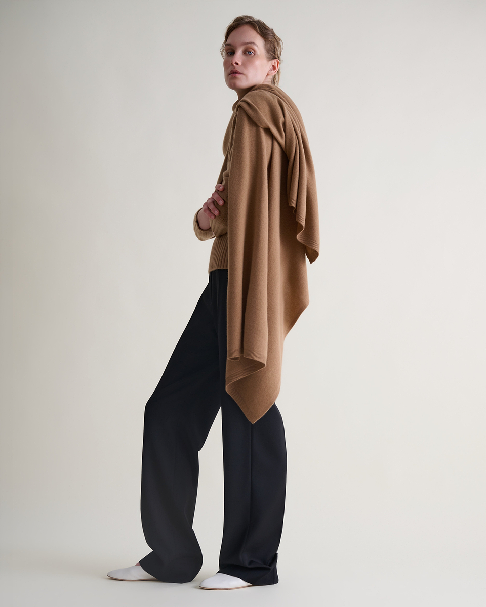 Oversized Finest Cashmere Wrap - Deep Camel
