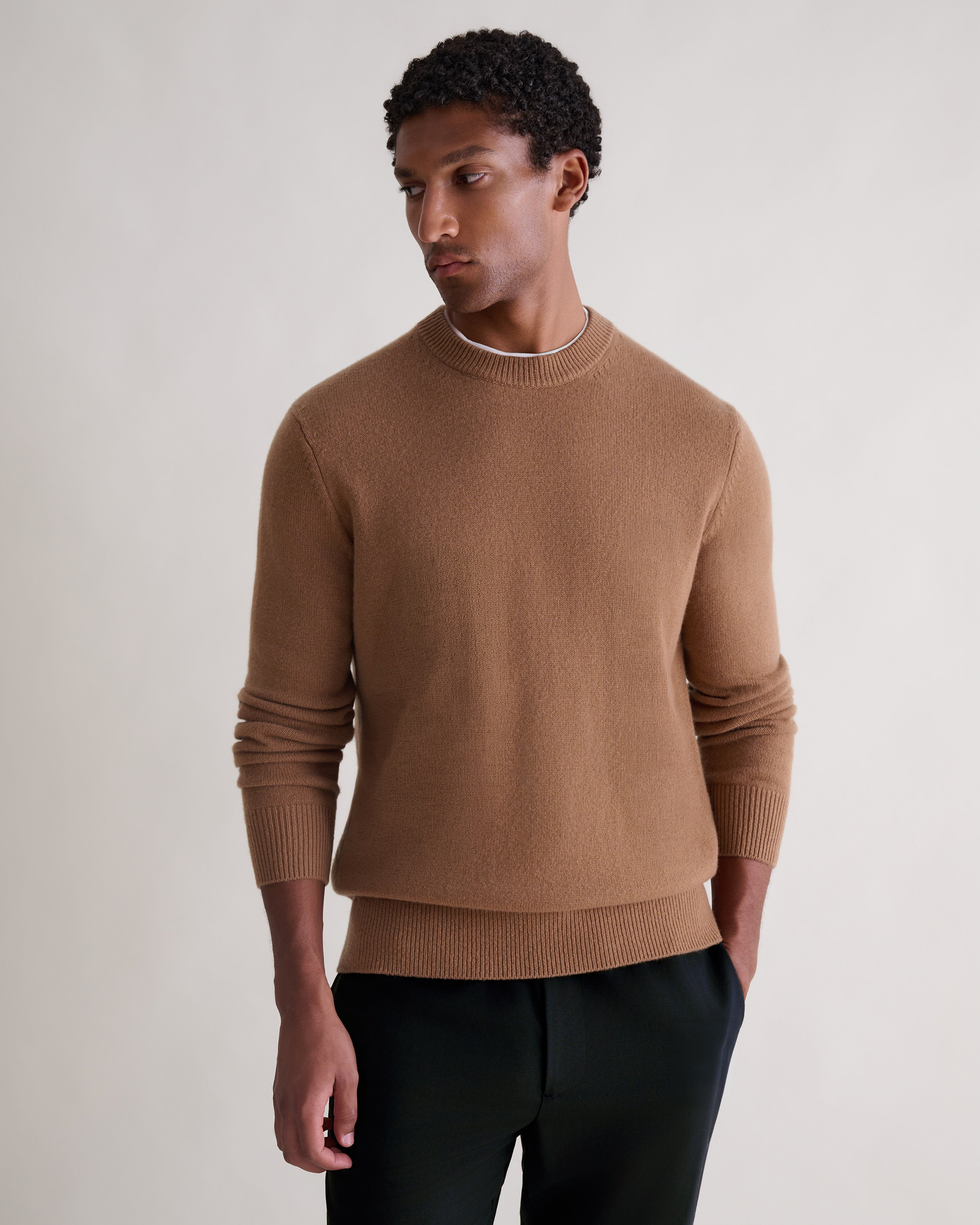 Men's Finest Cashmere Mid-Weight Crew Neck Jumper - Deep Camel