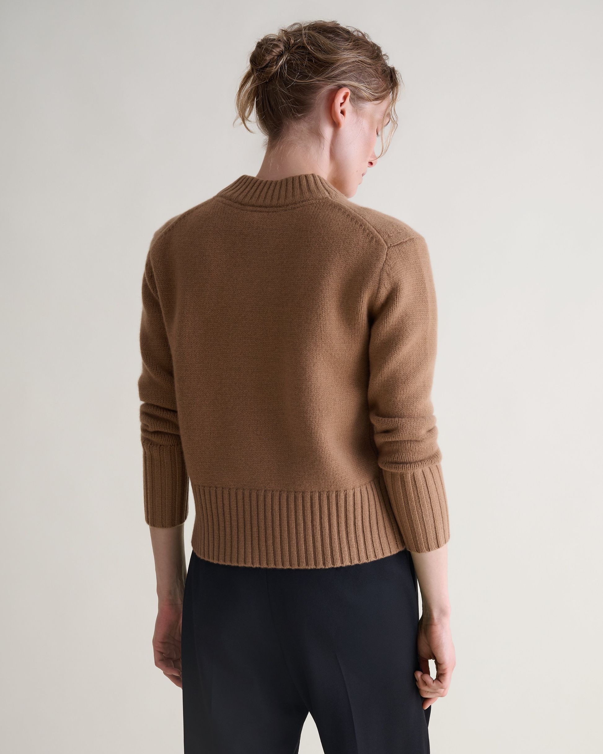 Women's Wool V-neck Jumper - Deep Camel