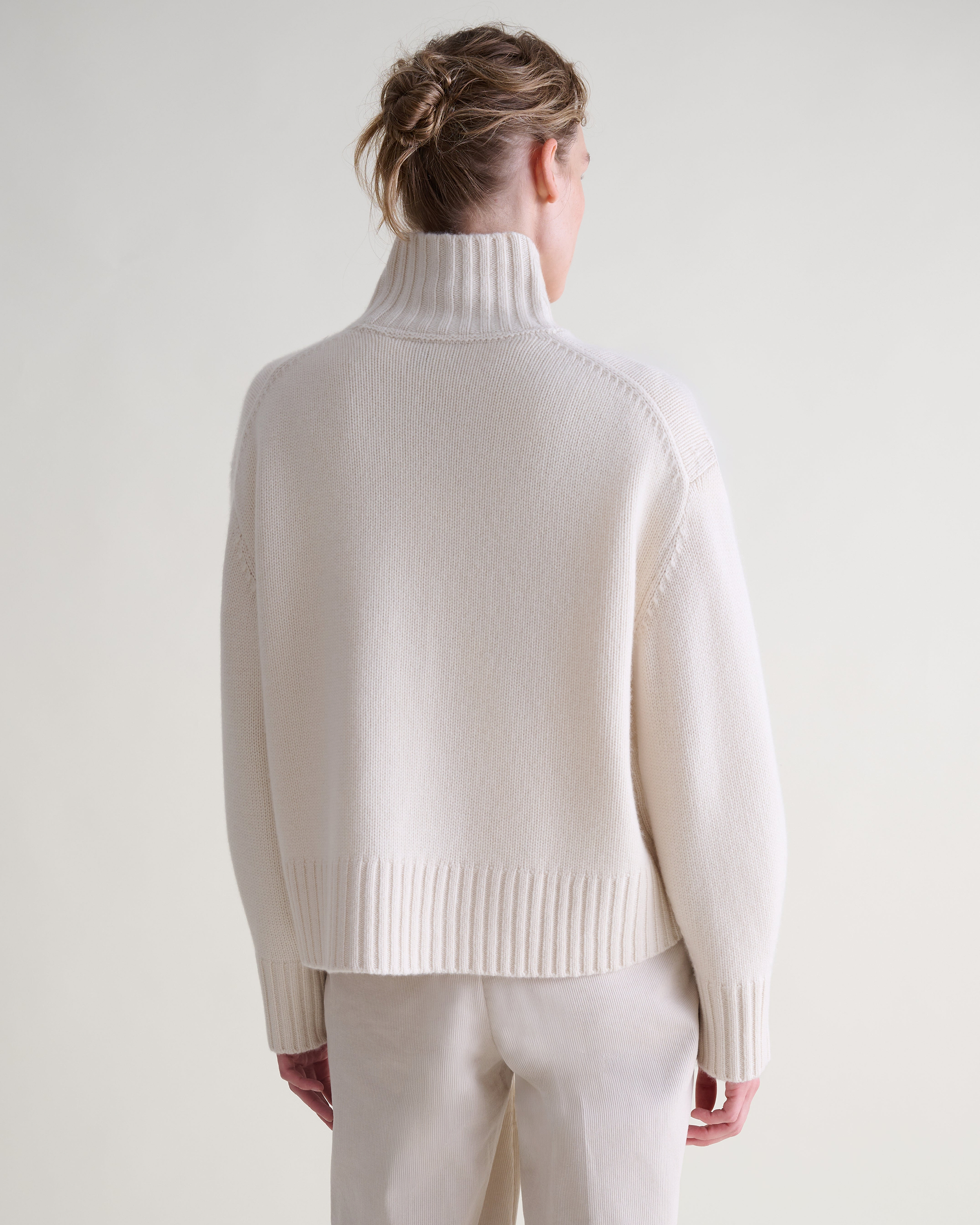 Women's Finest Cashmere High Neck Jumper - Buttermilk