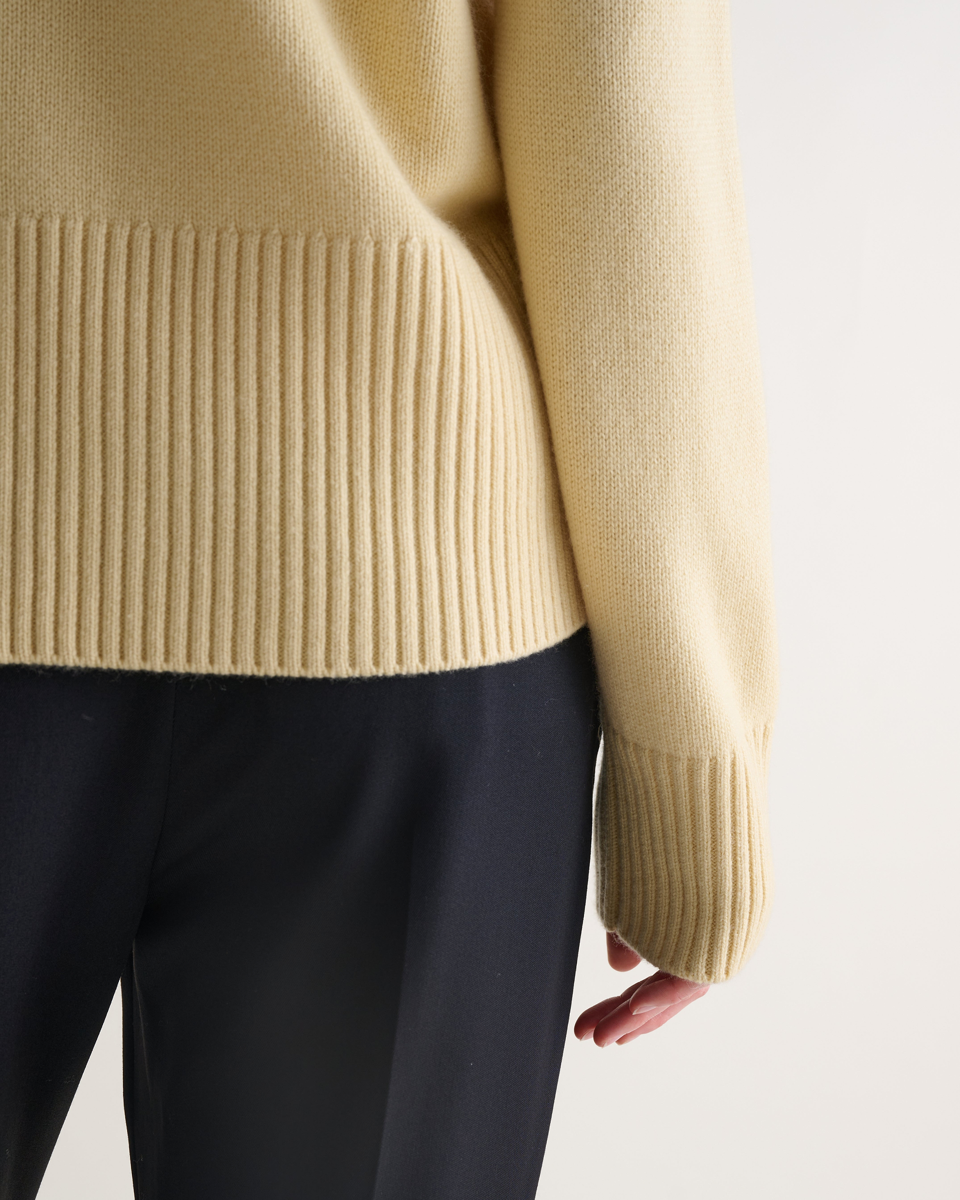 Women's Cashmere Merino Saddle Sleeve Crew Neck Jumper - Citrine