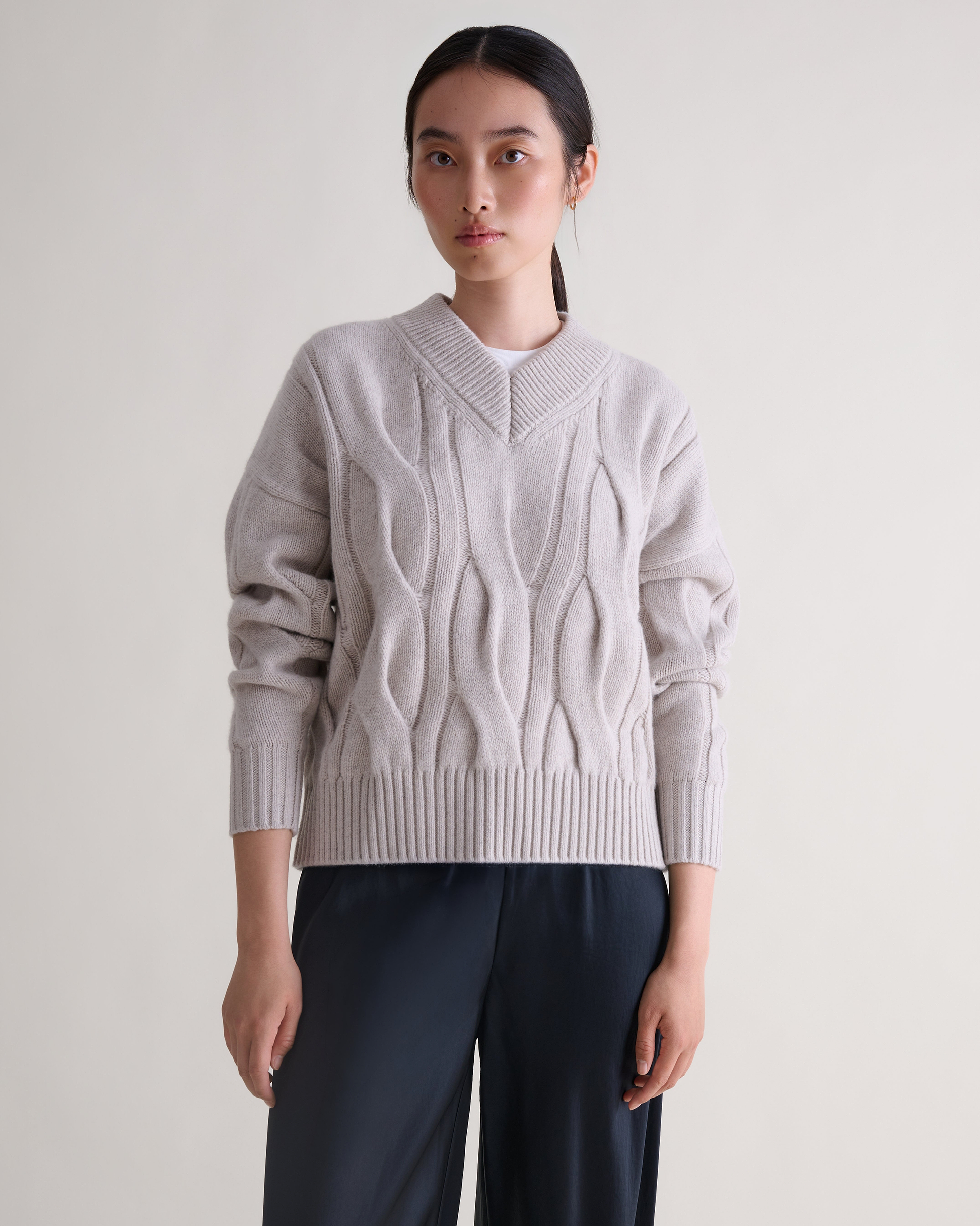 Lambswool Cable Knit V-neck Jumper - Bone