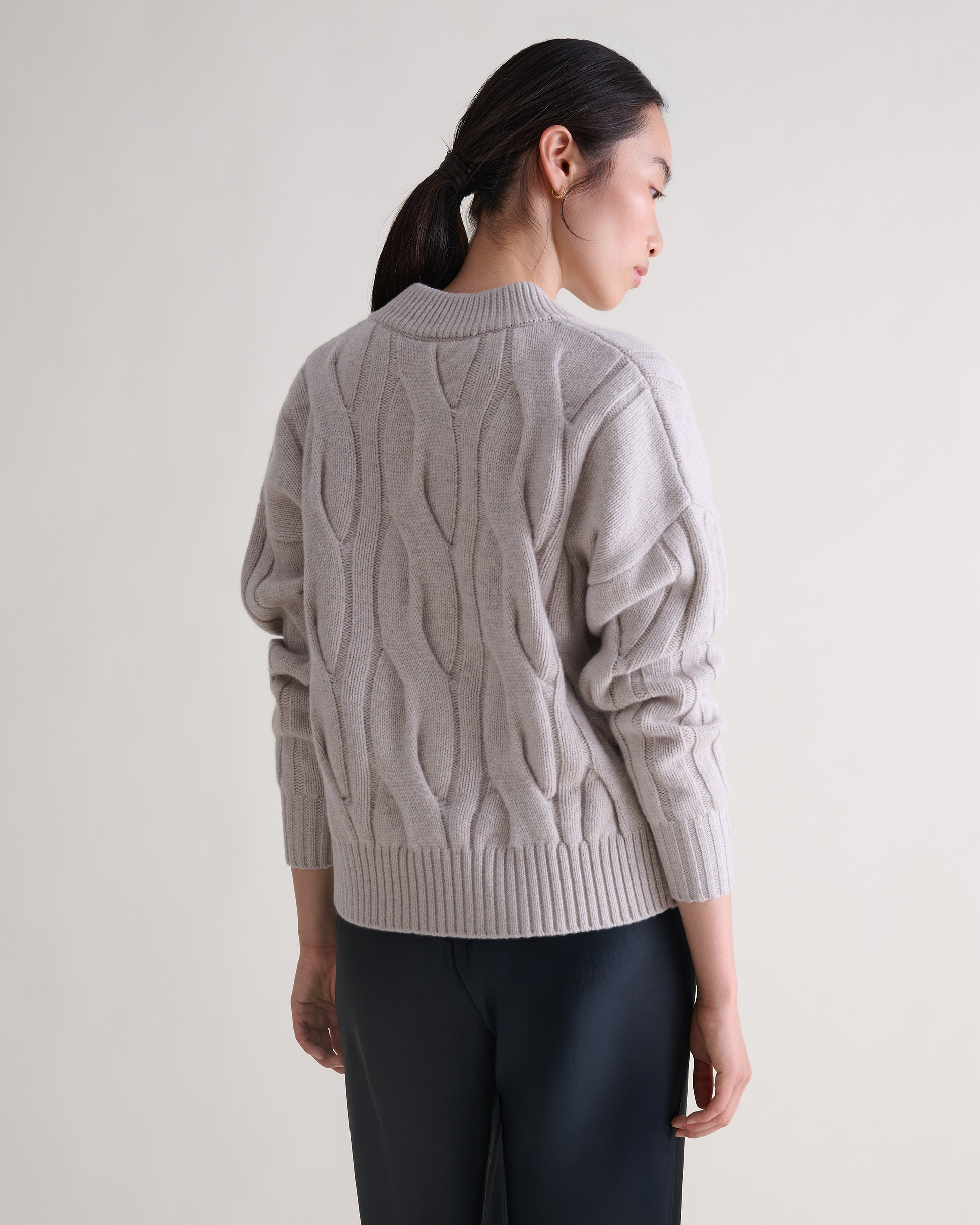 Lambswool Cable Knit V-neck Jumper - Bone