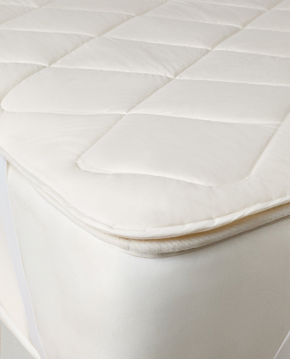 Luxury British Wool Mattress Protector