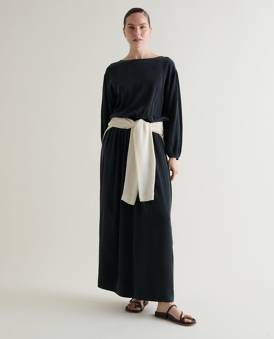 Women's Gathered Waist Easy-Silk Dress - Black