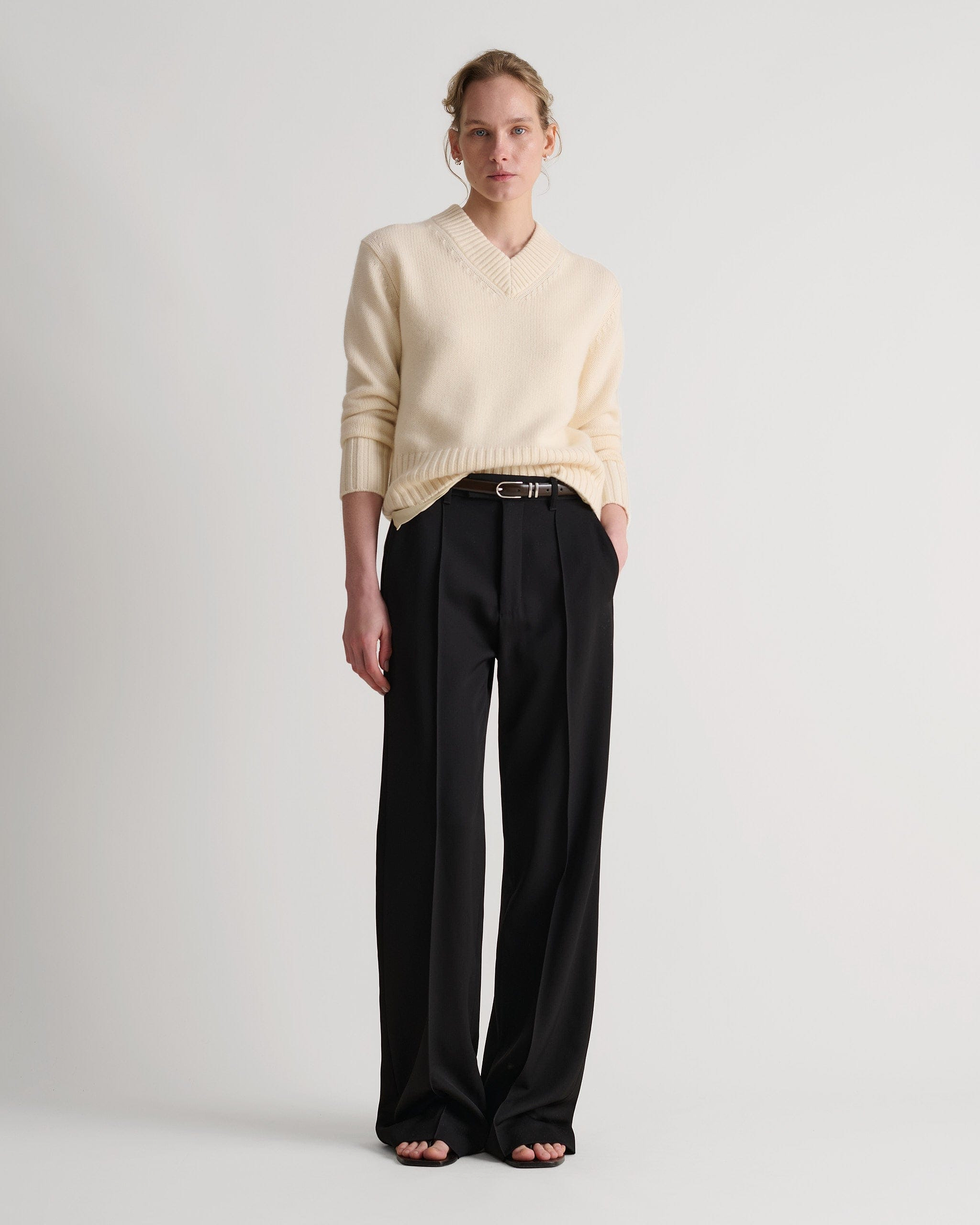 Women's Cashmere Merino V Neck Jumper - Buttermilk