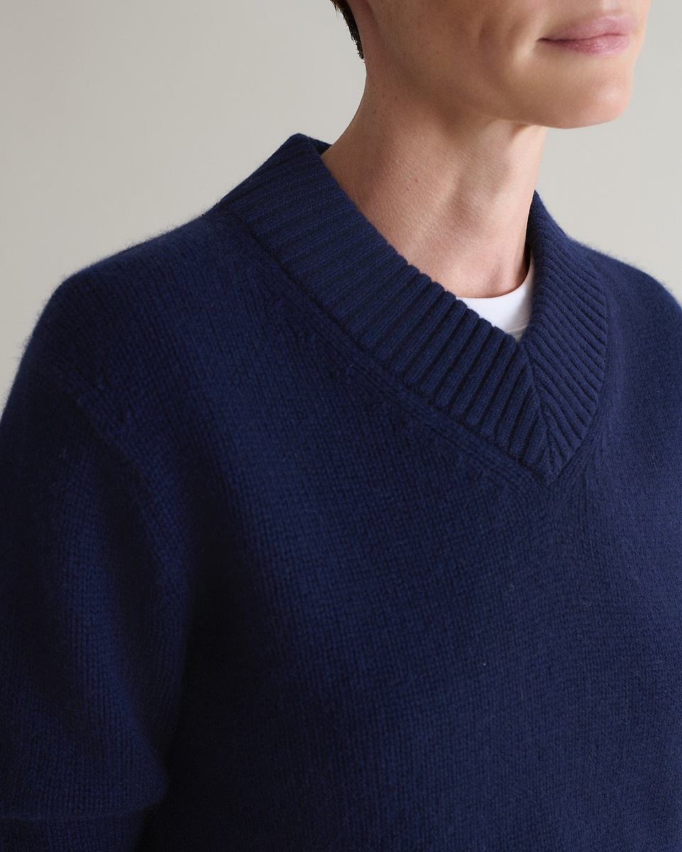 Women's Cashmere Merino V Neck Jumper - Navy