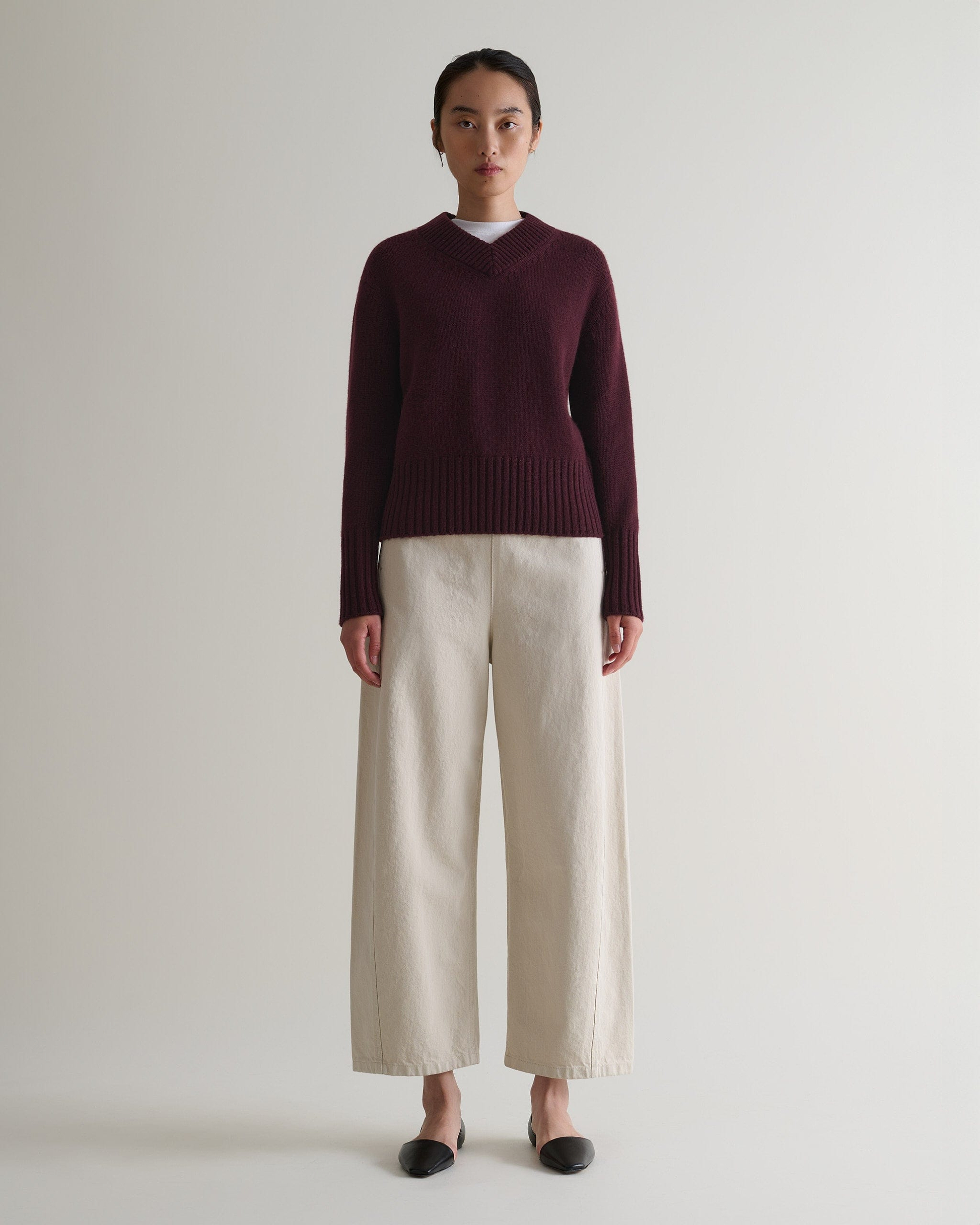 Women's Cashmere Merino V Neck Jumper - Oxblood