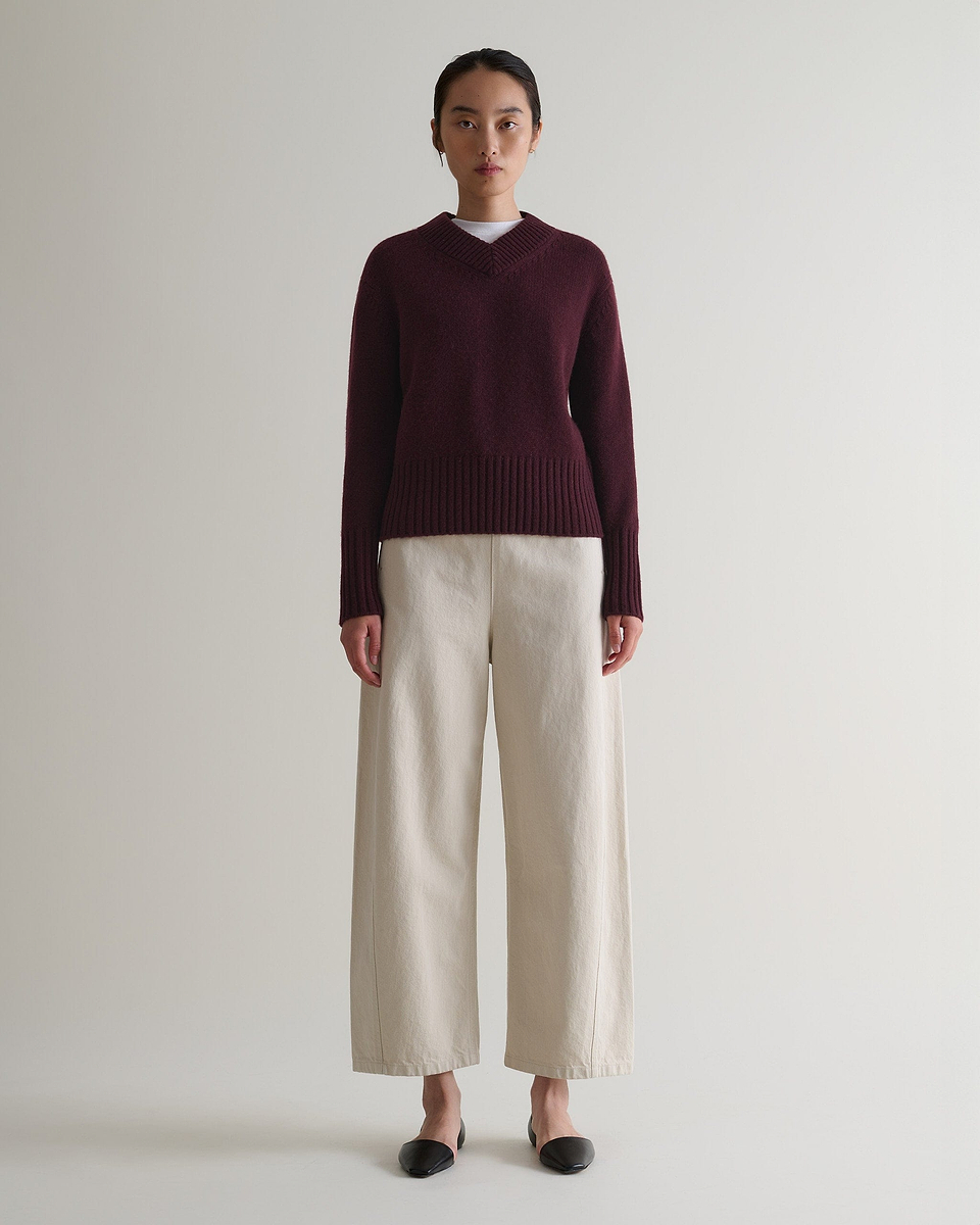Women's Cashmere Merino V Neck Jumper - Oxblood