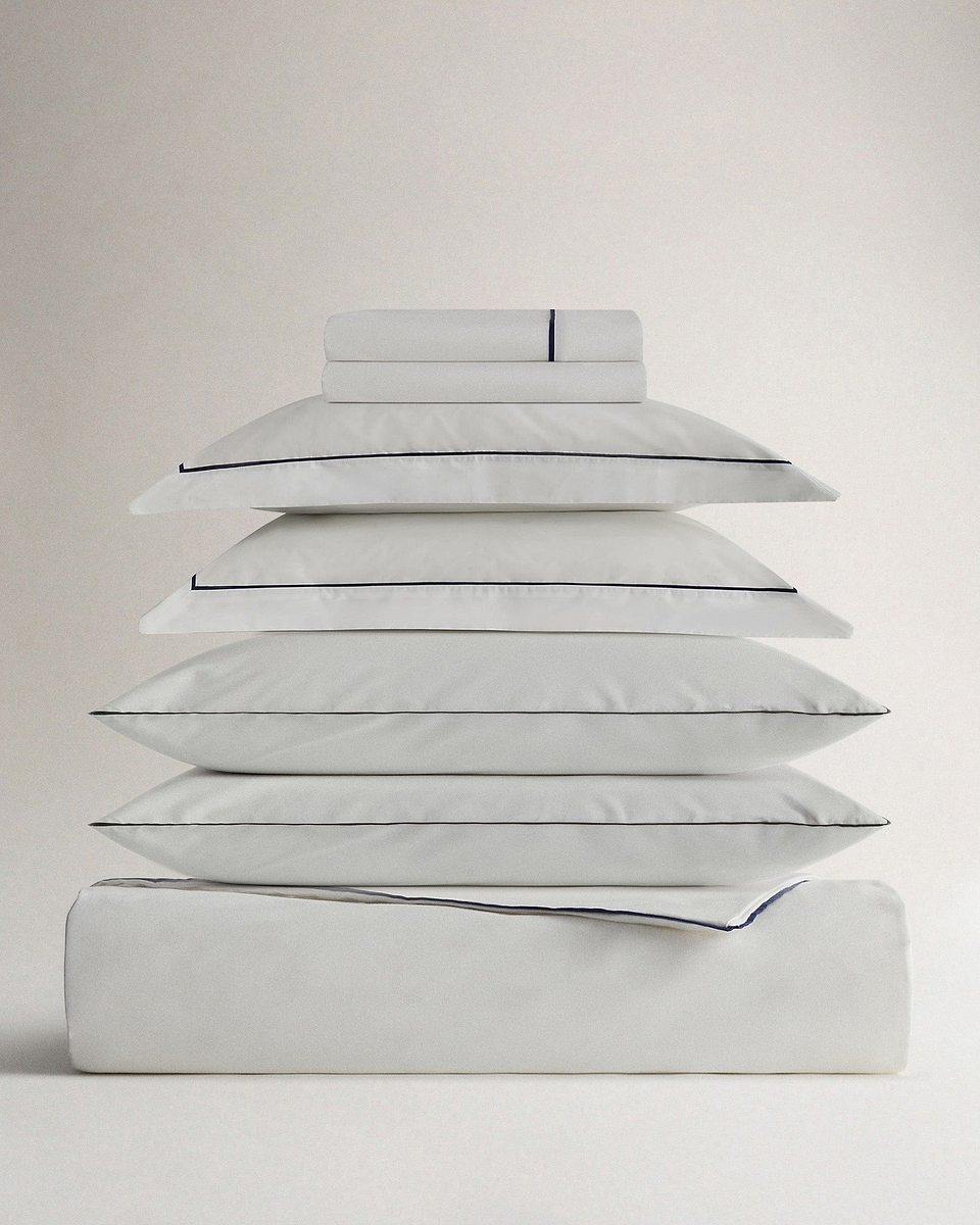 Soft & Smooth Cotton Deluxe Duvet Bundle - White Navy Piping - Queen