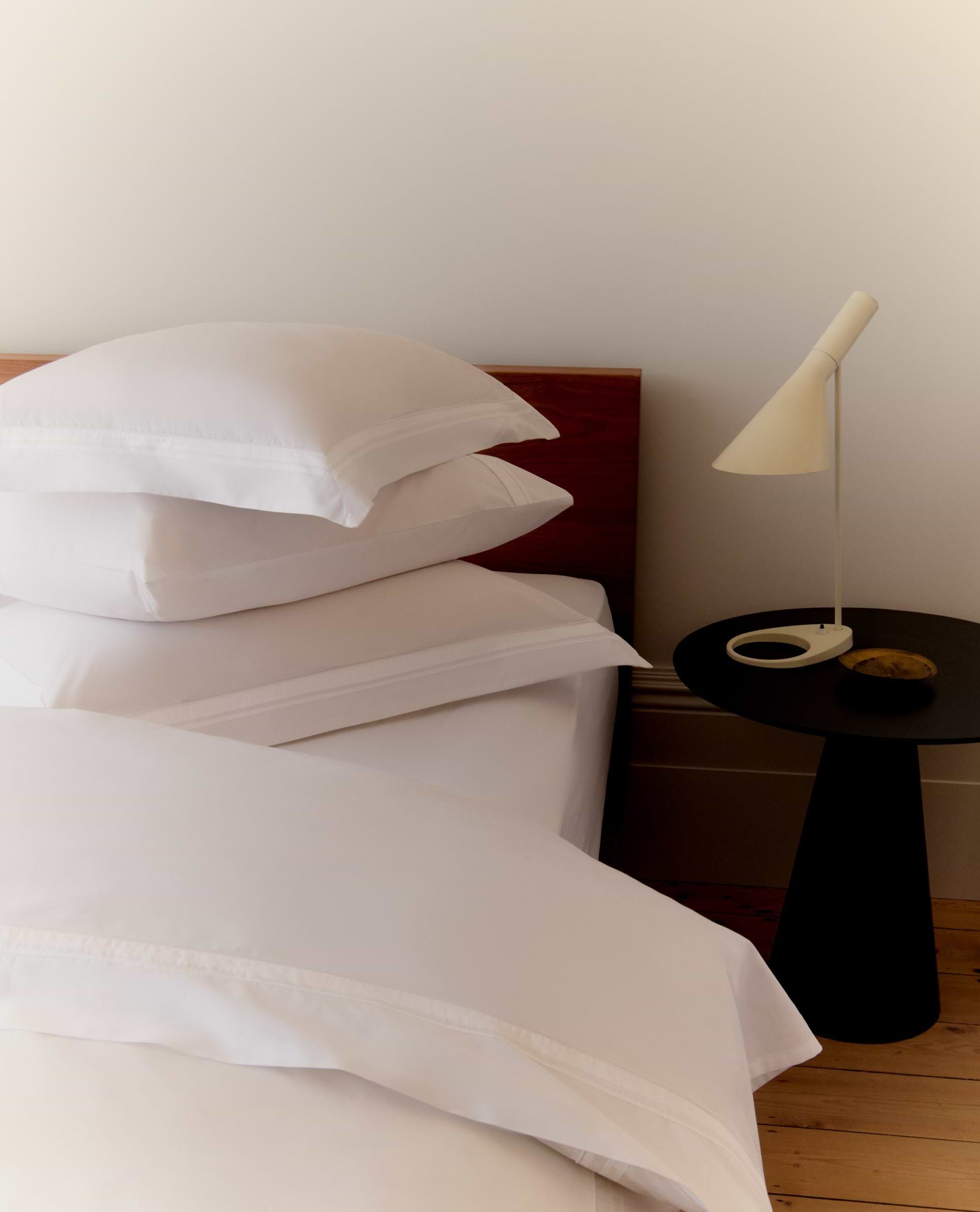 Crisp & Cool Organic Cotton Oxford Pillowcases - White Tailored Border