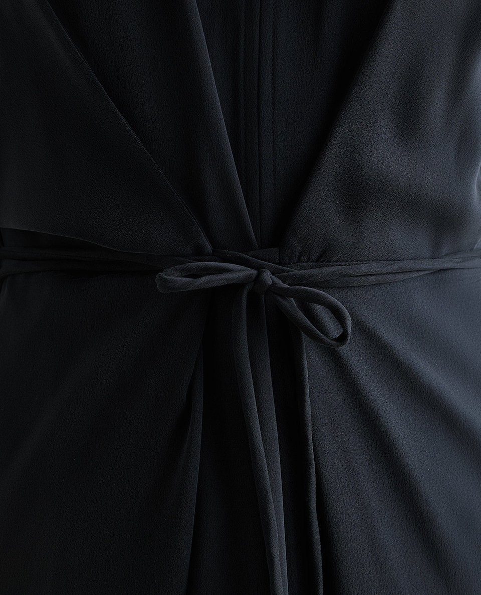 colour_Black