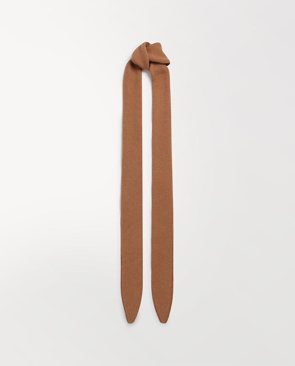 Finest Cashmere Skinny Scarf - Deep Camel