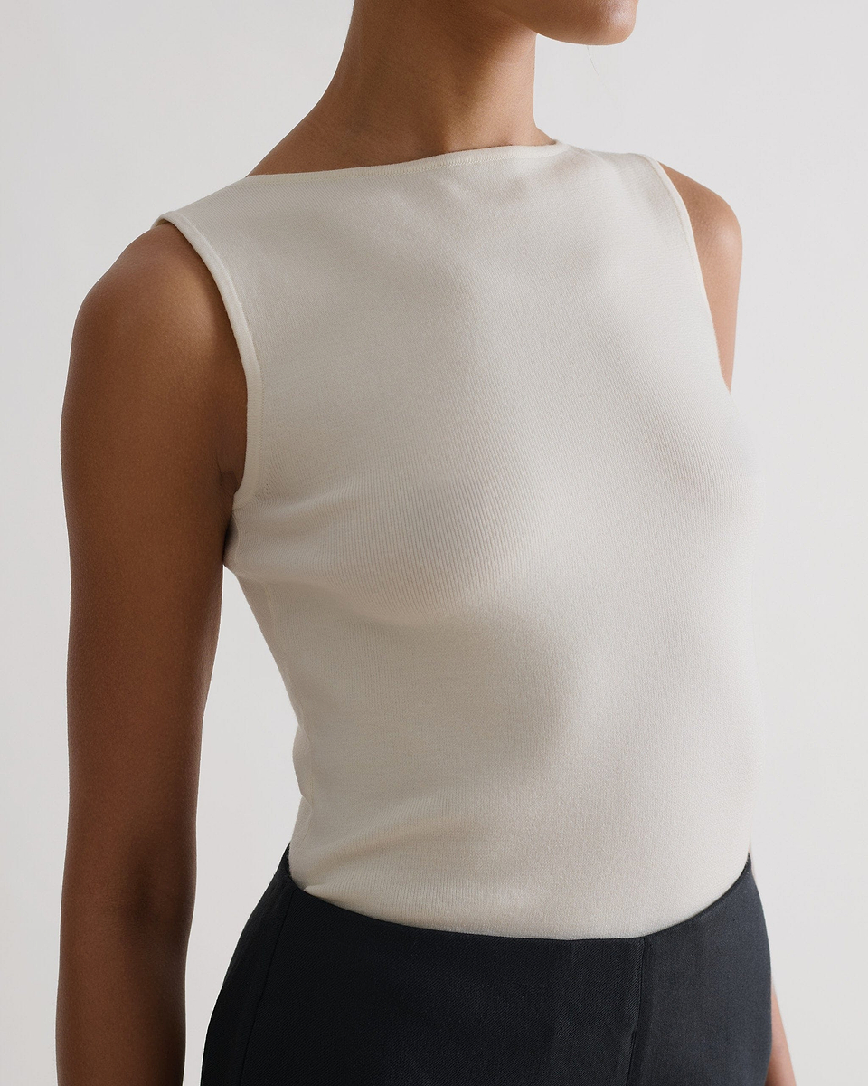Women's Merino Wool Straight Neck Vest