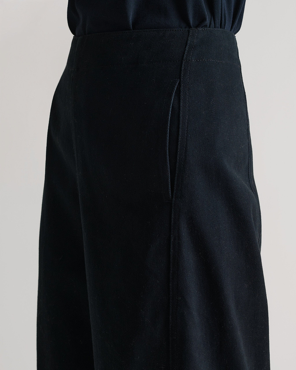 Women's Organic Cotton Barrel Leg Jean - Ink