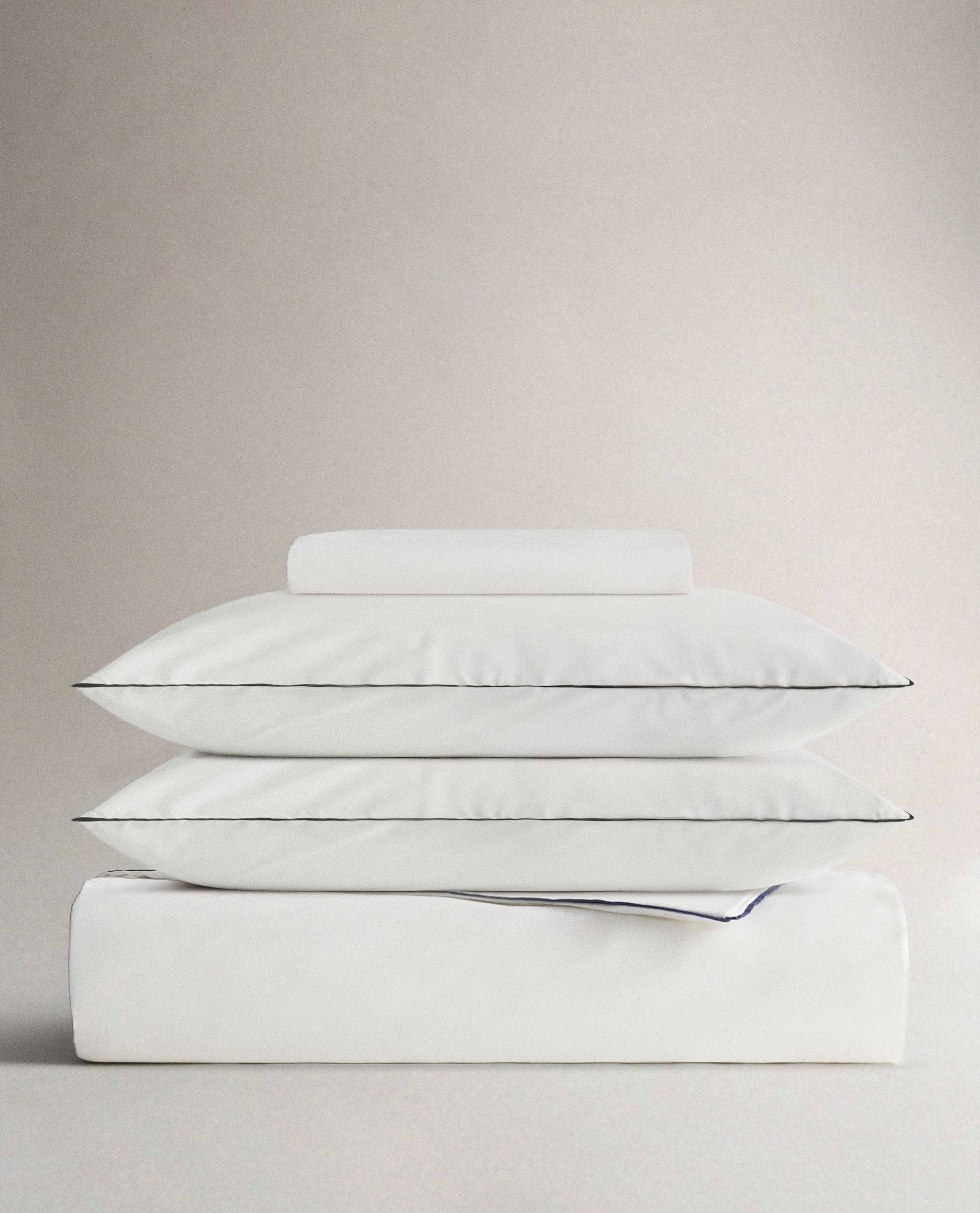 The Crisp & Cool Organic Cotton Duvet Set - White Navy Piping
