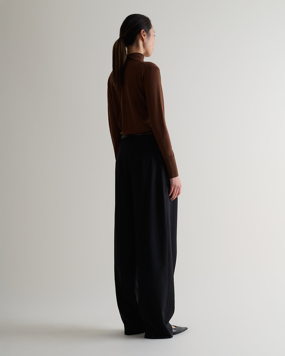 Women's Superfine Merino Roll Neck Jumper - Burl