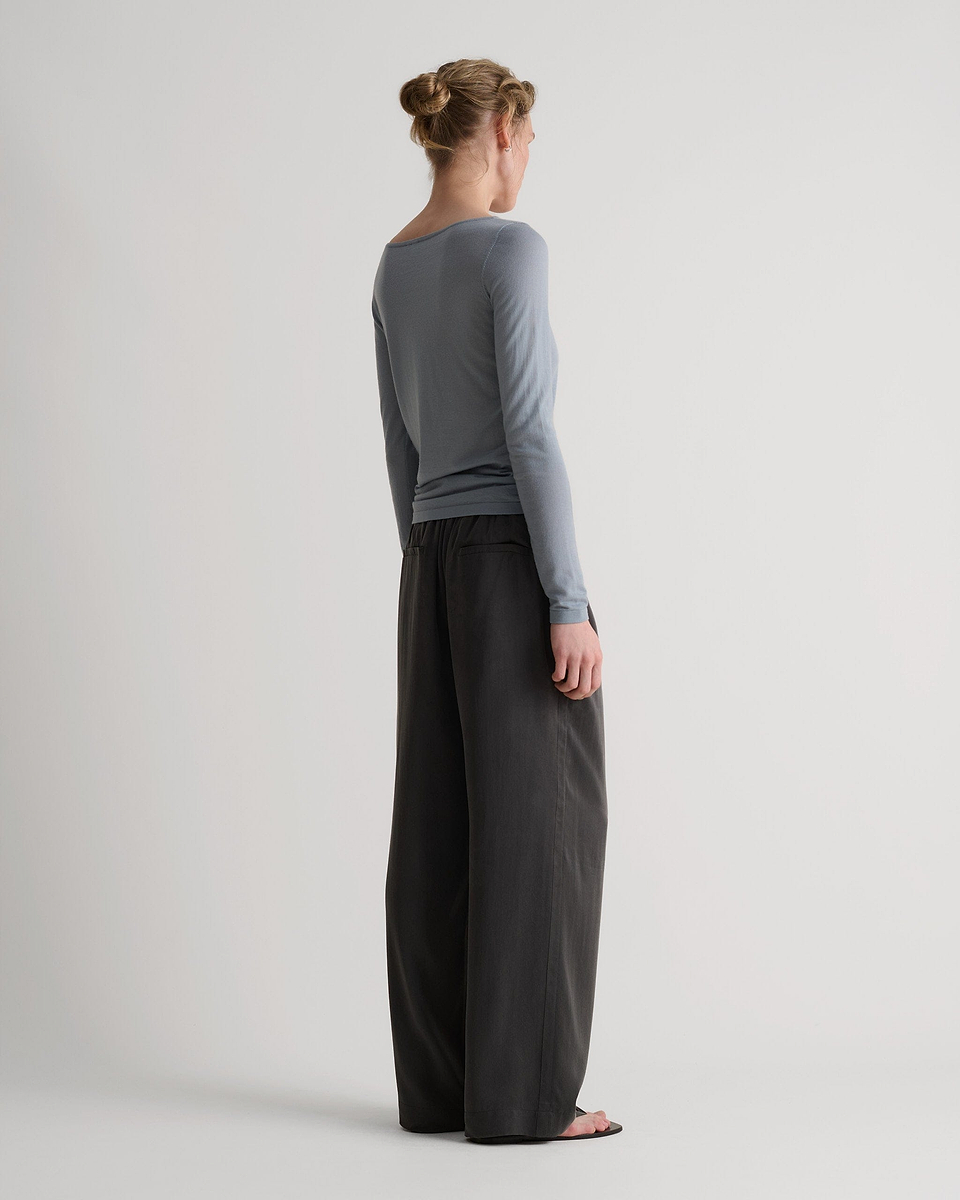 Women's Superfine Merino Straight Neck Jumper - Ash Blue