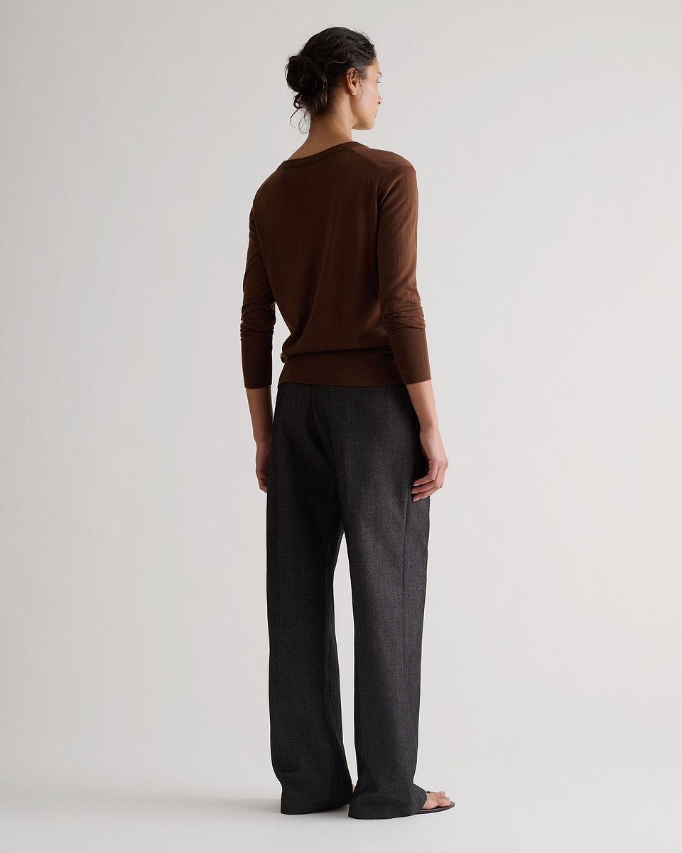 Women's Superfine Merino V Neck Jumper - Burl
